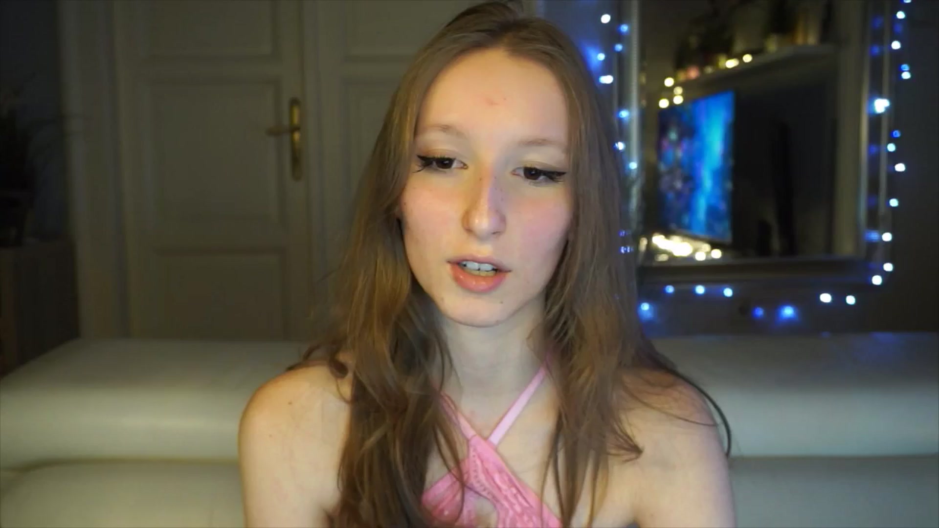 Gallery image thumbnail from Sw33t_g1rl's myfreecams stream on, 02/03/2026, 17:49 image 18 of 20