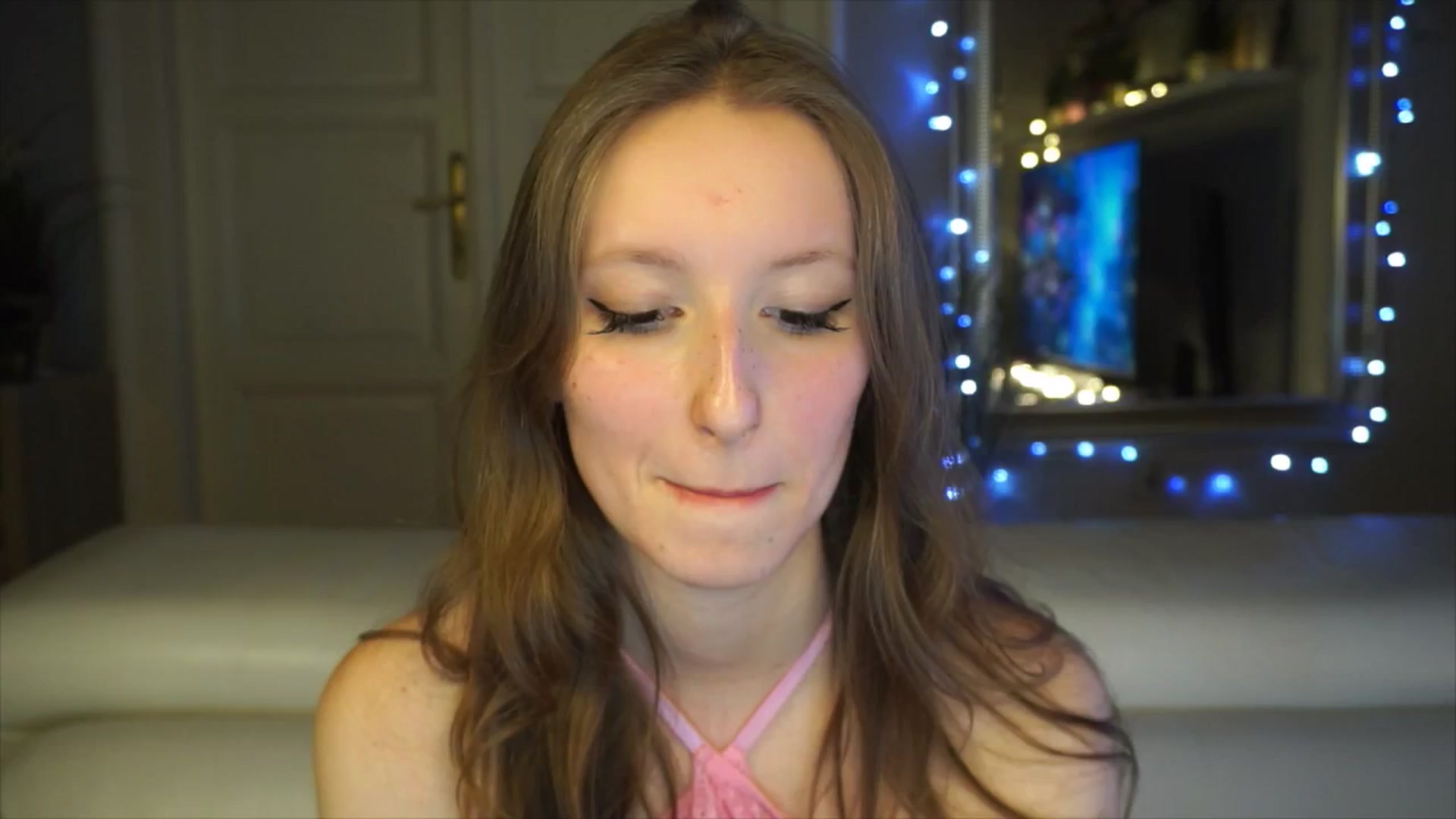 Gallery image thumbnail from Sw33t_g1rl's myfreecams stream on, 02/03/2026, 17:49 image 14 of 20