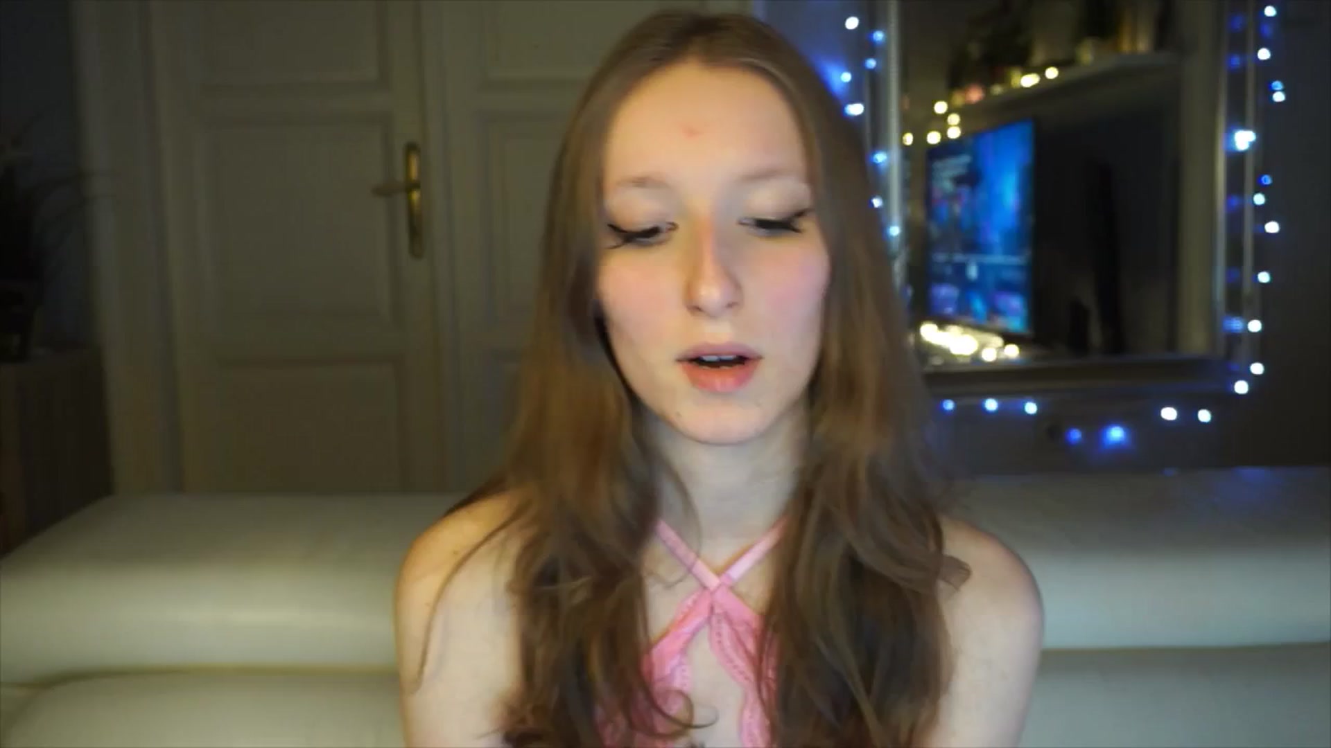 Gallery image thumbnail from Sw33t_g1rl's myfreecams stream on, 02/03/2026, 17:49 image 4 of 20