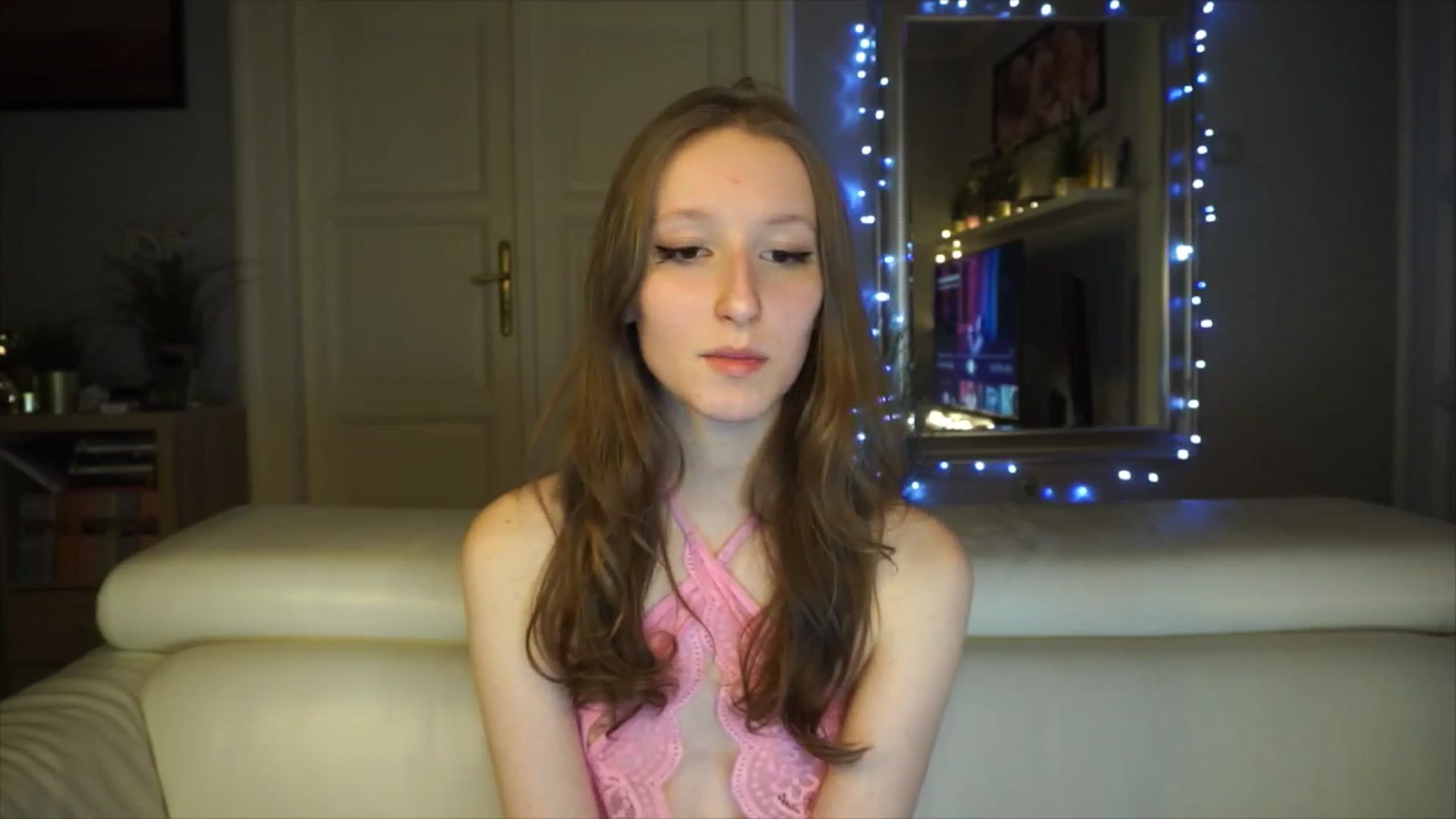 Gallery image thumbnail from Sw33t_g1rl's myfreecams stream on, 02/03/2026, 20:03 image 7 of 20