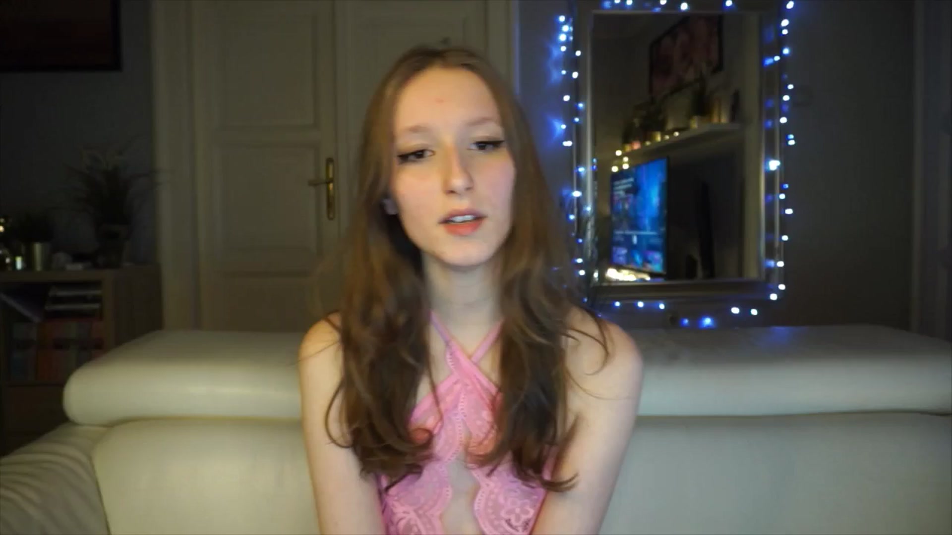 Gallery image thumbnail from Sw33t_g1rl's myfreecams stream on, 02/03/2026, 20:03 image 4 of 20