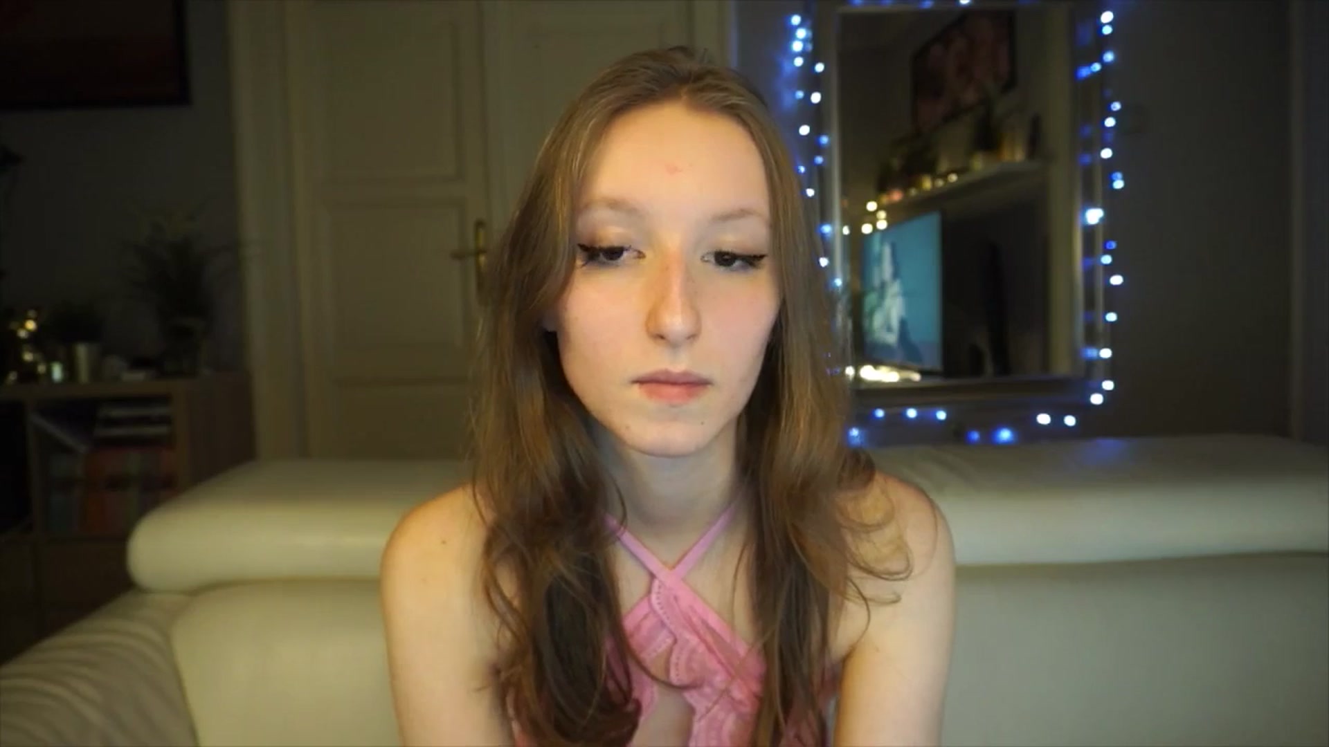 Gallery image thumbnail from Sw33t_g1rl's myfreecams stream on, 02/03/2026, 20:03 image 15 of 20