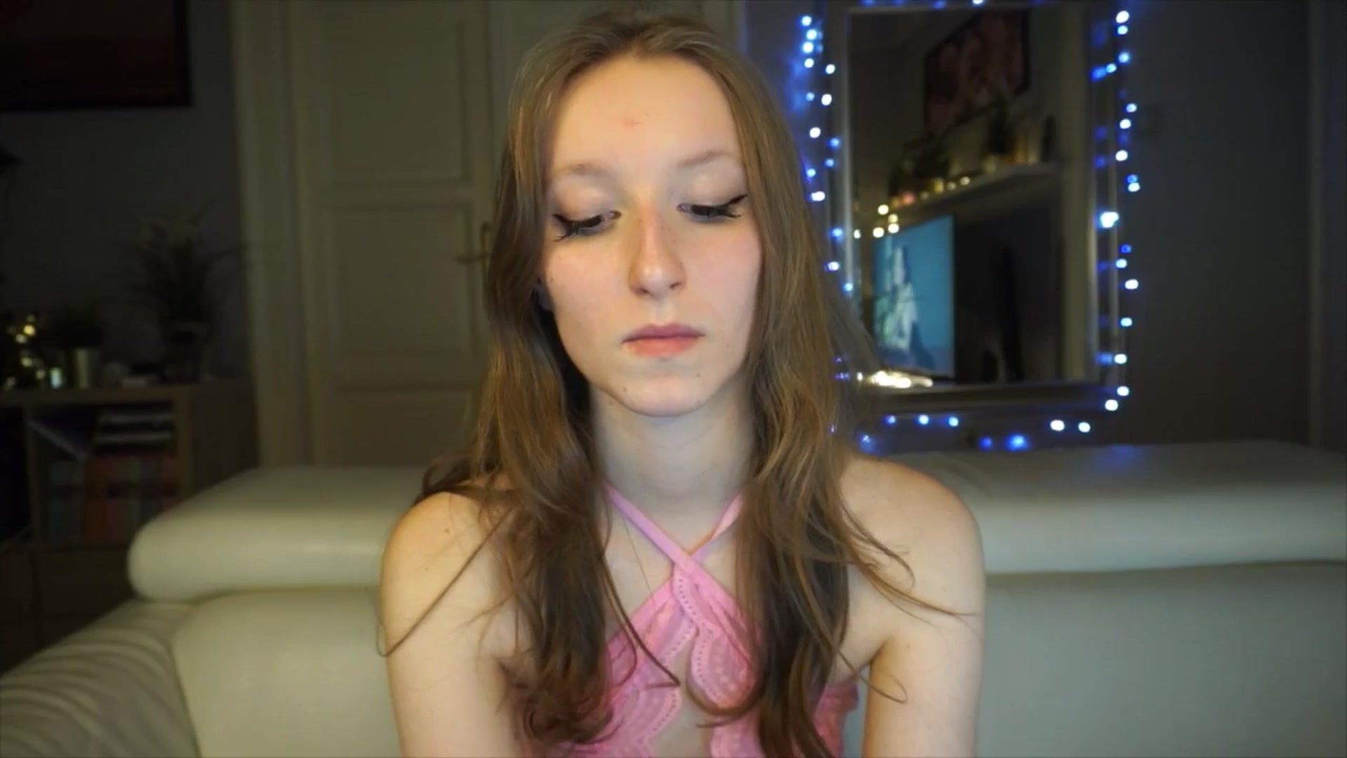 Gallery image thumbnail from Sw33t_g1rl's myfreecams stream on, 02/03/2026, 20:03 image 20 of 20