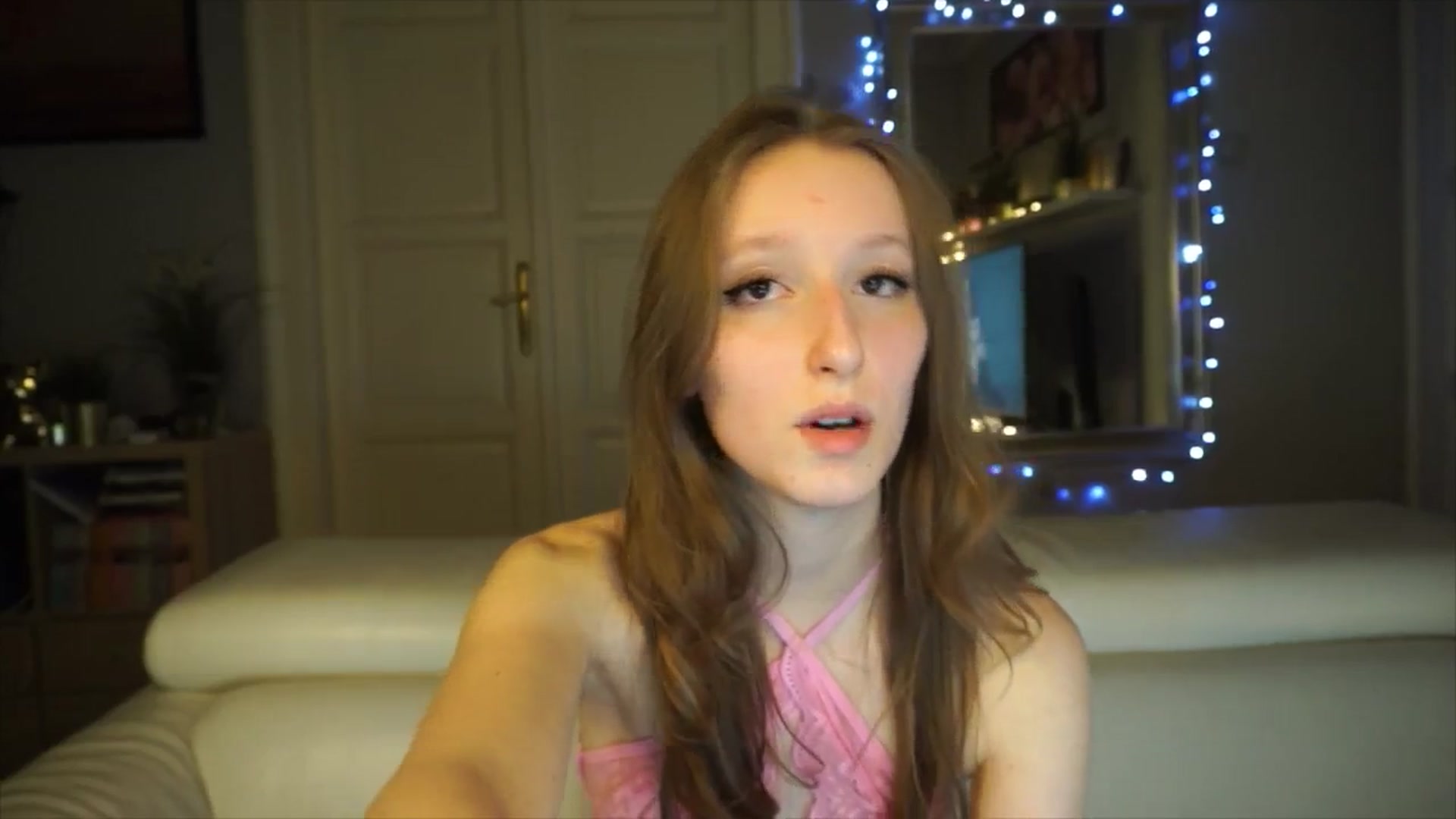 Gallery image thumbnail from Sw33t_g1rl's myfreecams stream on, 02/03/2026, 20:03 image 12 of 20