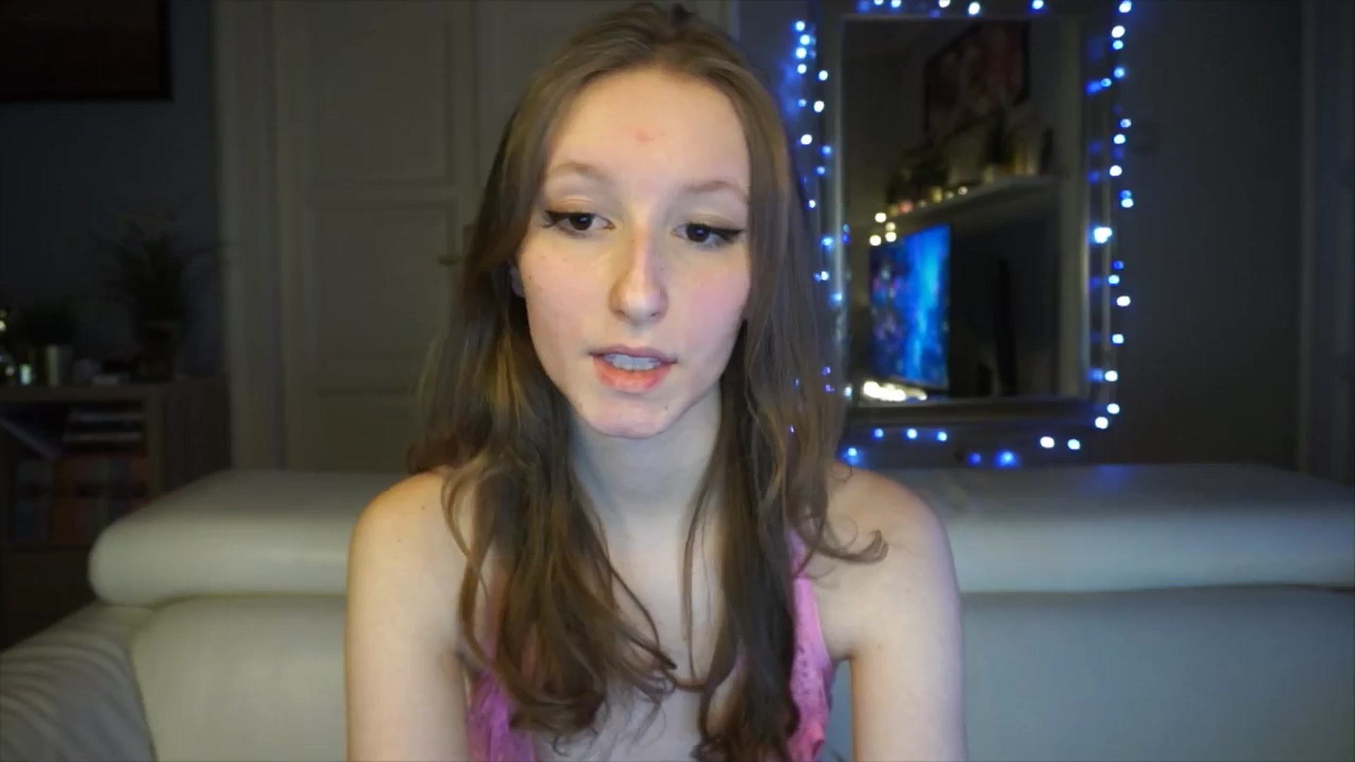 Gallery image thumbnail from Sw33t_g1rl's myfreecams stream on, 02/03/2026, 20:03 image 3 of 20
