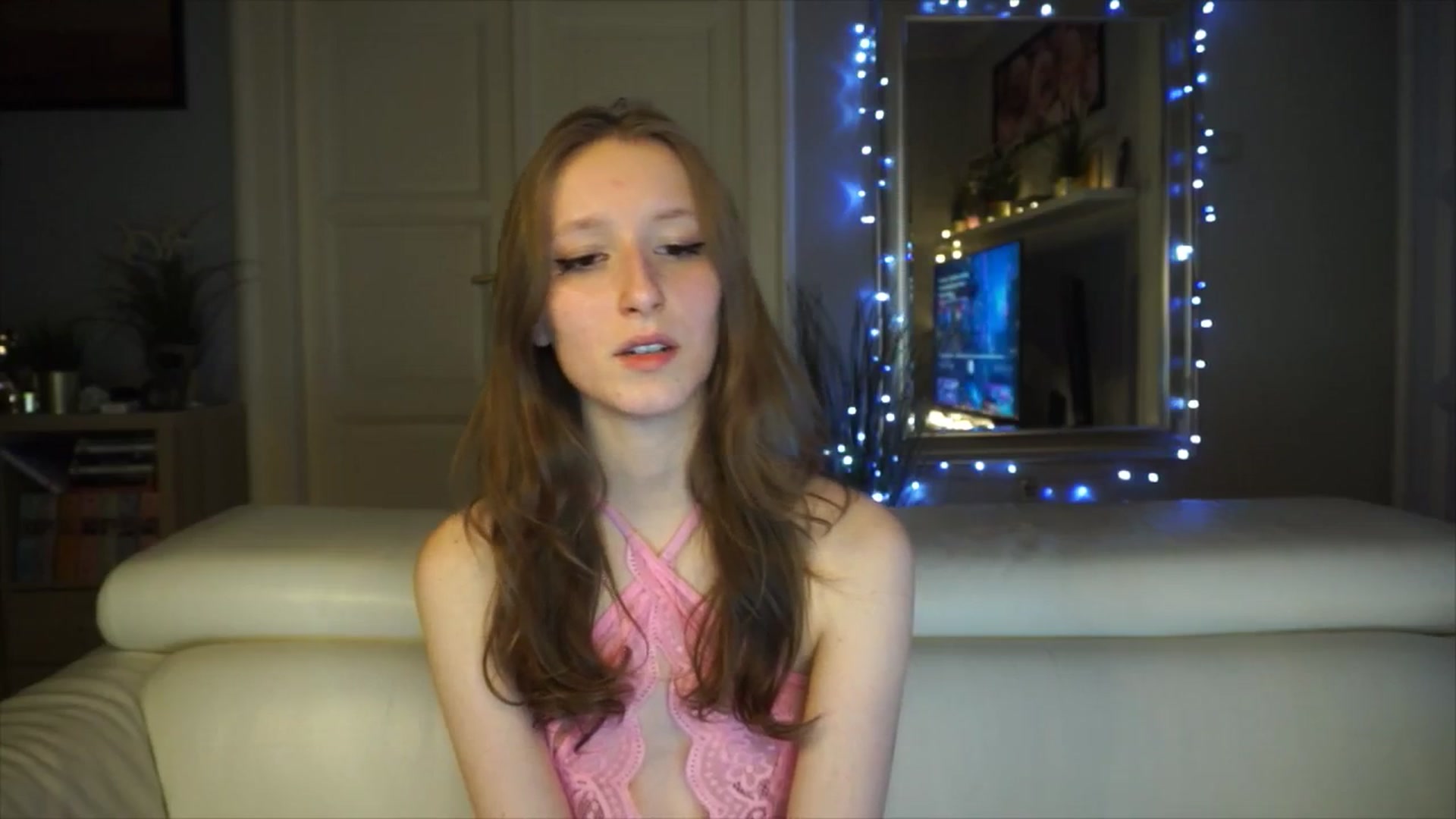 Gallery image thumbnail from Sw33t_g1rl's myfreecams stream on, 02/03/2026, 20:03 image 6 of 20