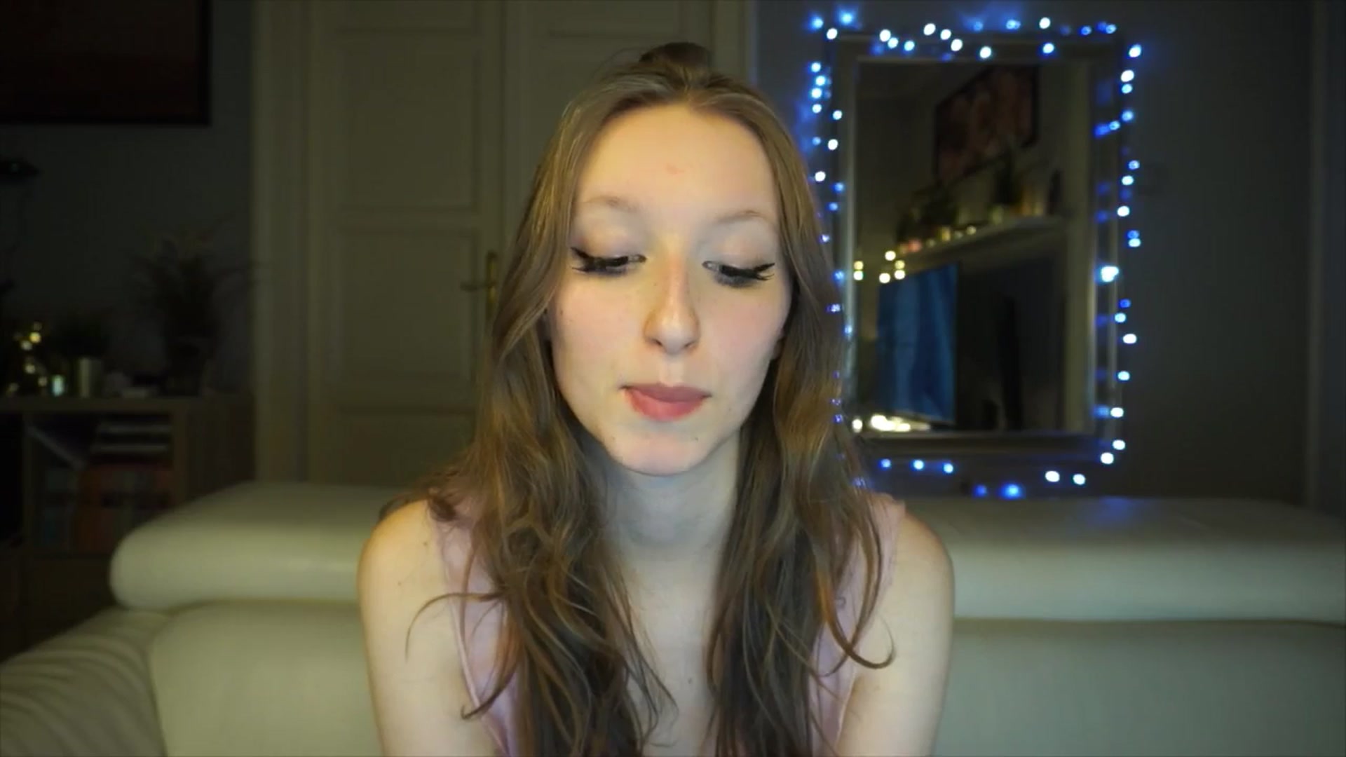 Gallery image thumbnail from Sw33t_g1rl's myfreecams stream on, 02/04/2026, 17:51 image 11 of 20