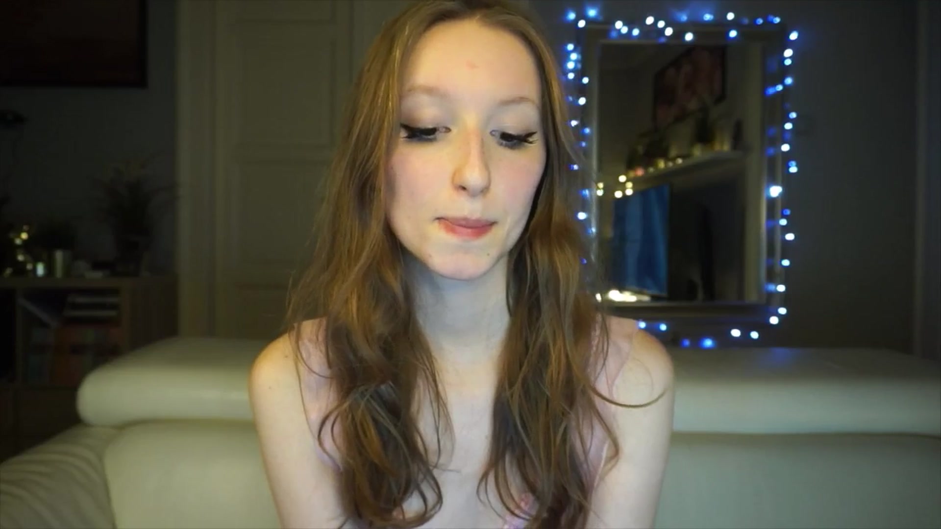 Gallery image thumbnail from Sw33t_g1rl's myfreecams stream on, 02/04/2026, 17:51 image 3 of 20