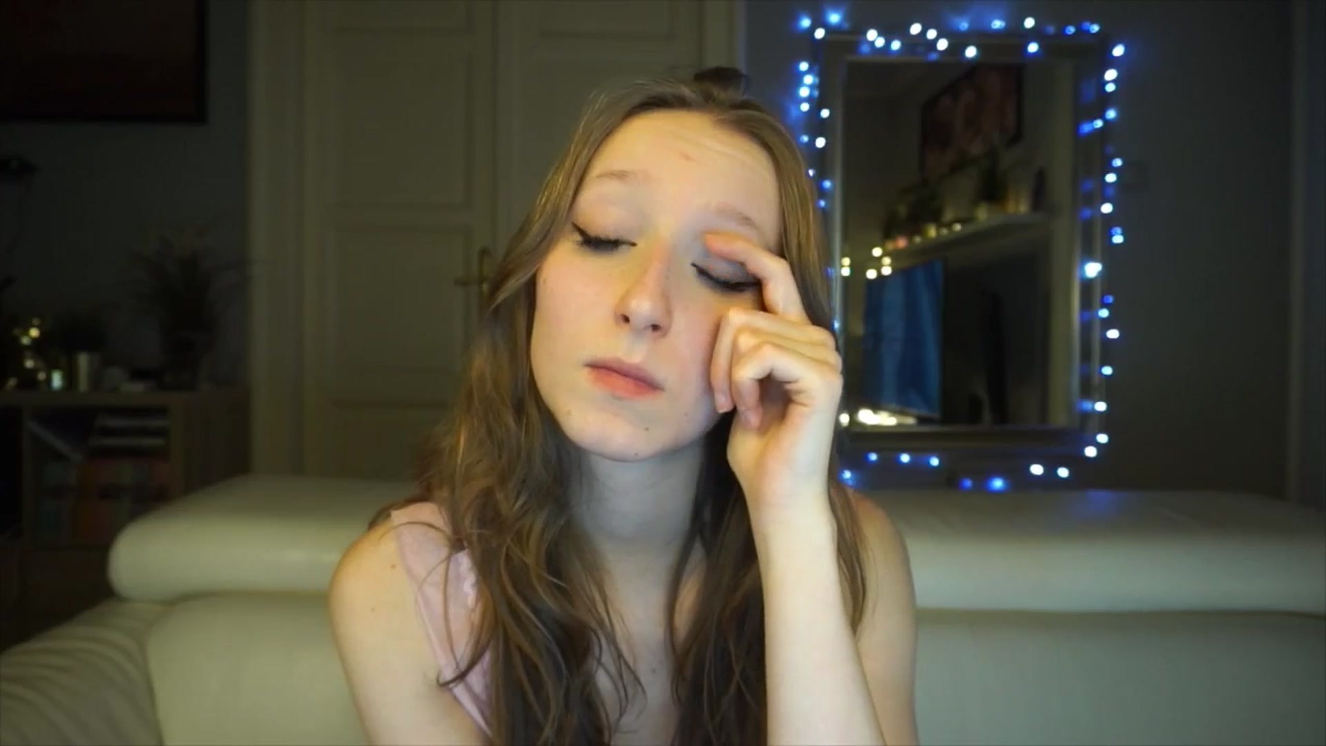 Gallery image thumbnail from Sw33t_g1rl's myfreecams stream on, 02/04/2026, 17:51 image 9 of 20