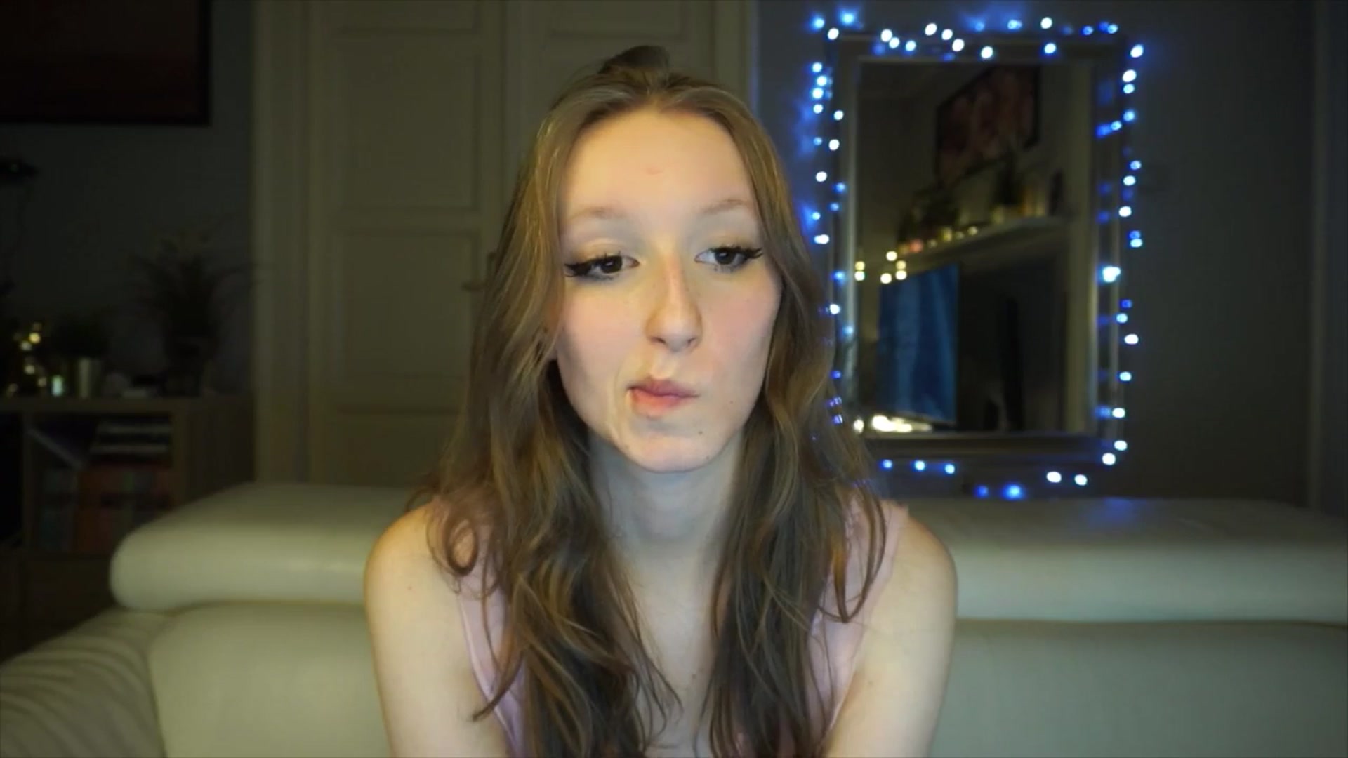 Gallery image thumbnail from Sw33t_g1rl's myfreecams stream on, 02/04/2026, 17:51 image 7 of 20