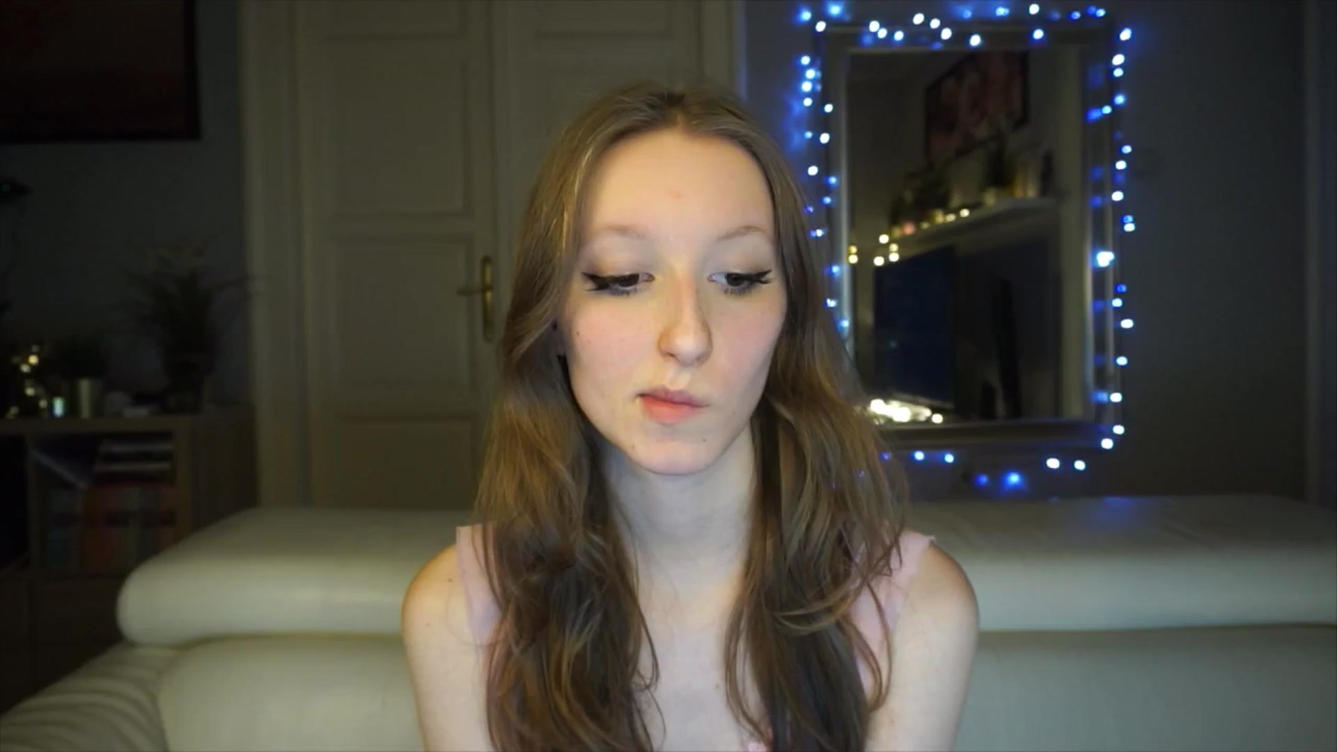 Gallery image thumbnail from Sw33t_g1rl's myfreecams stream on, 02/04/2026, 19:34 image 12 of 20
