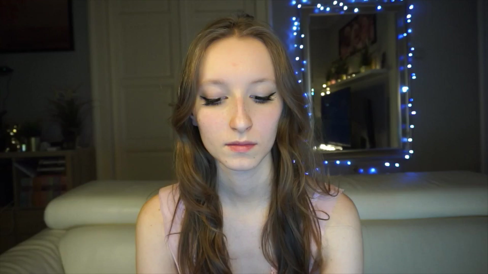 Gallery image thumbnail from Sw33t_g1rl's myfreecams stream on, 02/04/2026, 19:34 image 20 of 20