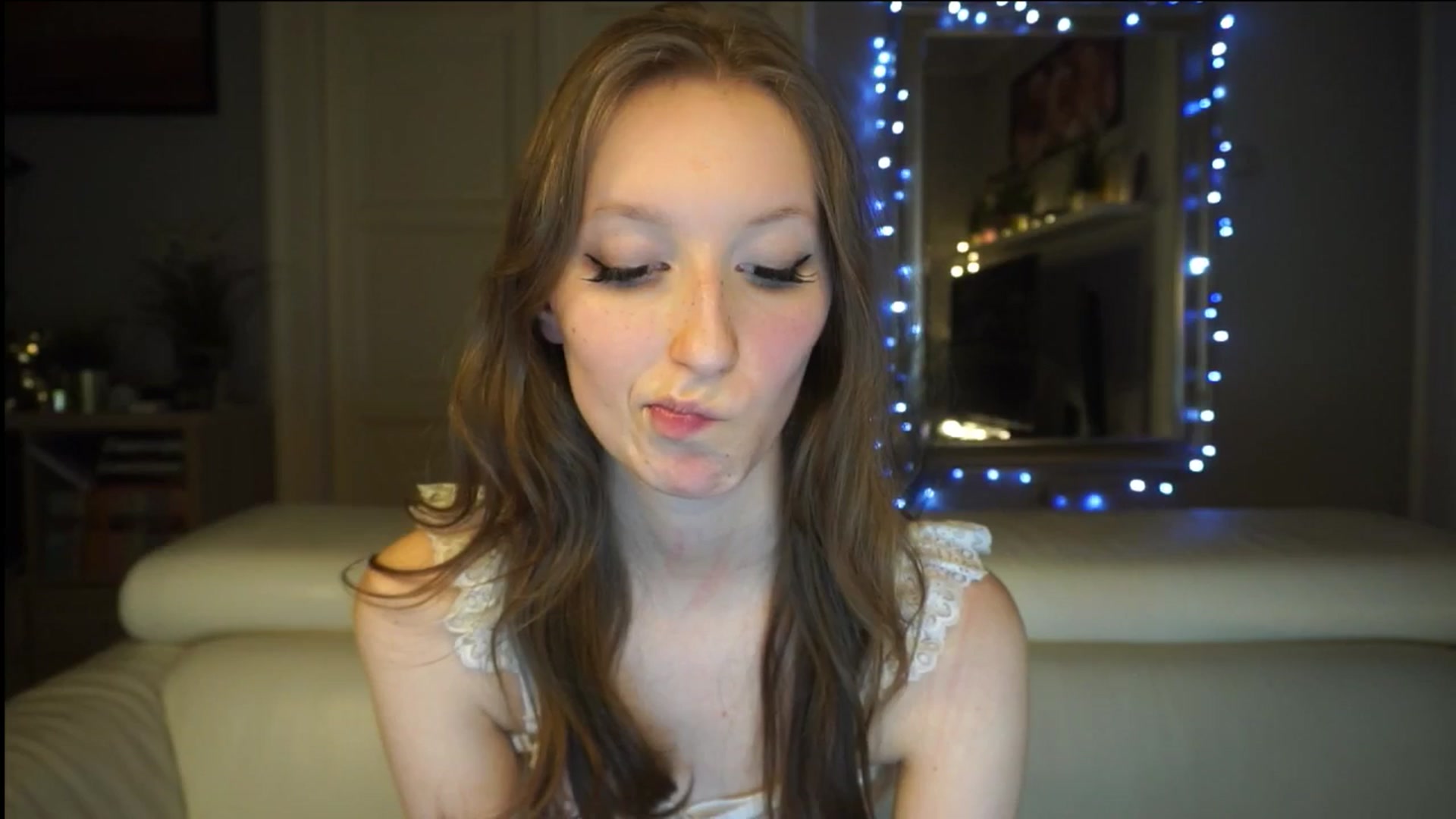 Gallery image thumbnail from Sw33t_g1rl's myfreecams stream on, 02/05/2026, 19:41 image 14 of 20