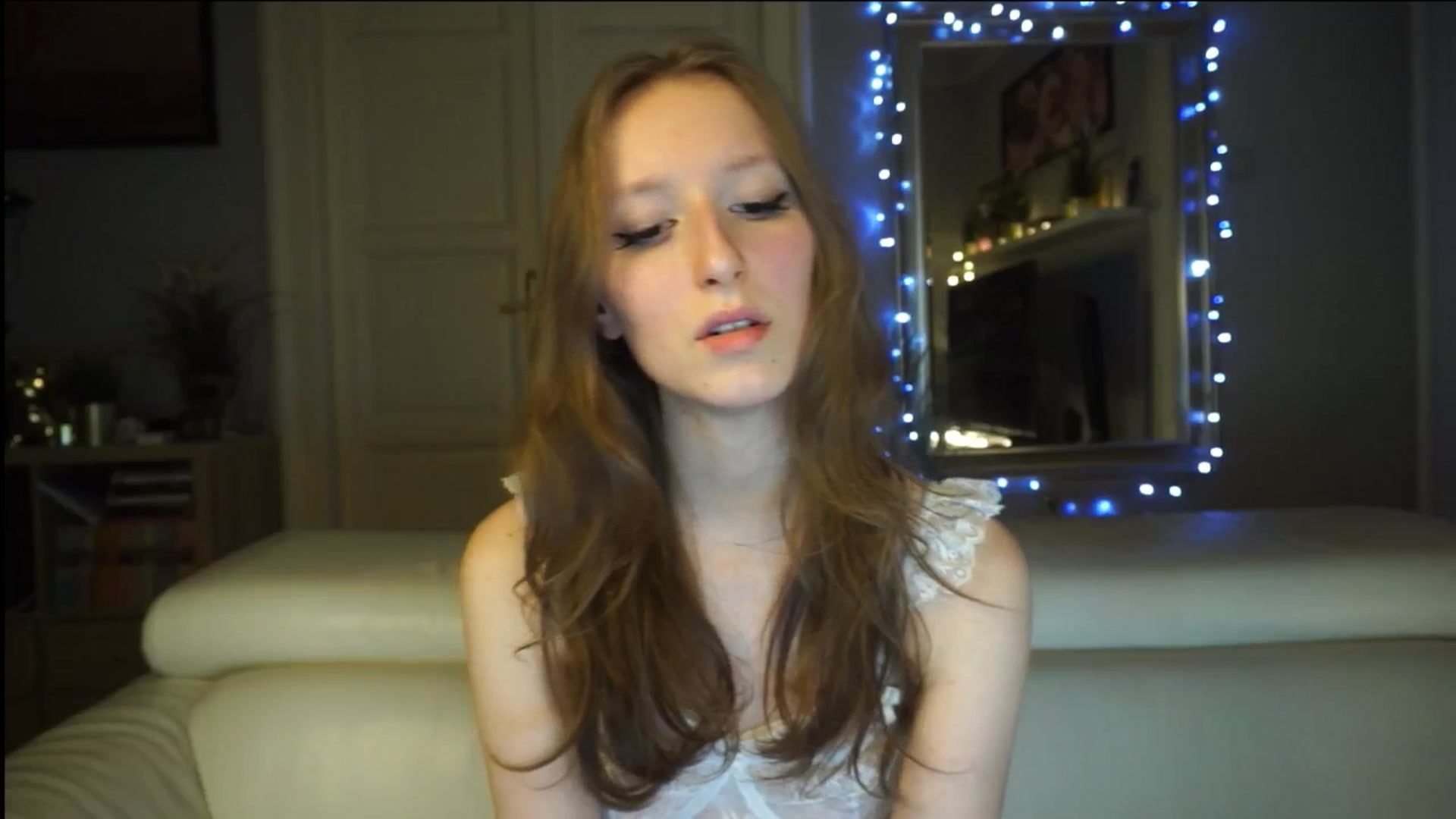 Gallery image thumbnail from Sw33t_g1rl's myfreecams stream on, 02/05/2026, 19:41 image 7 of 20