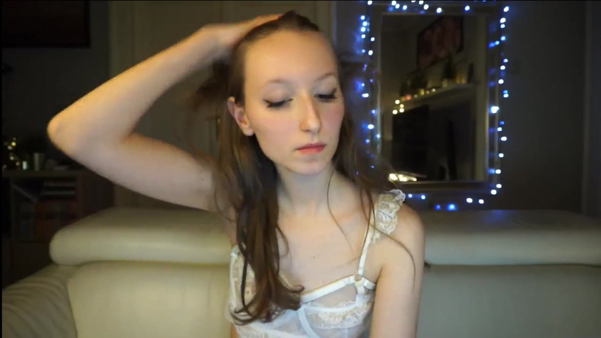 Gallery image thumbnail from Sw33t_g1rl's myfreecams stream on, 02/05/2026, 19:41 image 16 of 20