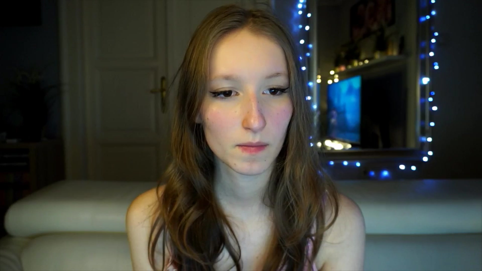 Gallery image thumbnail from Sw33t_g1rl's myfreecams stream on, 02/07/2026, 19:28 image 19 of 20