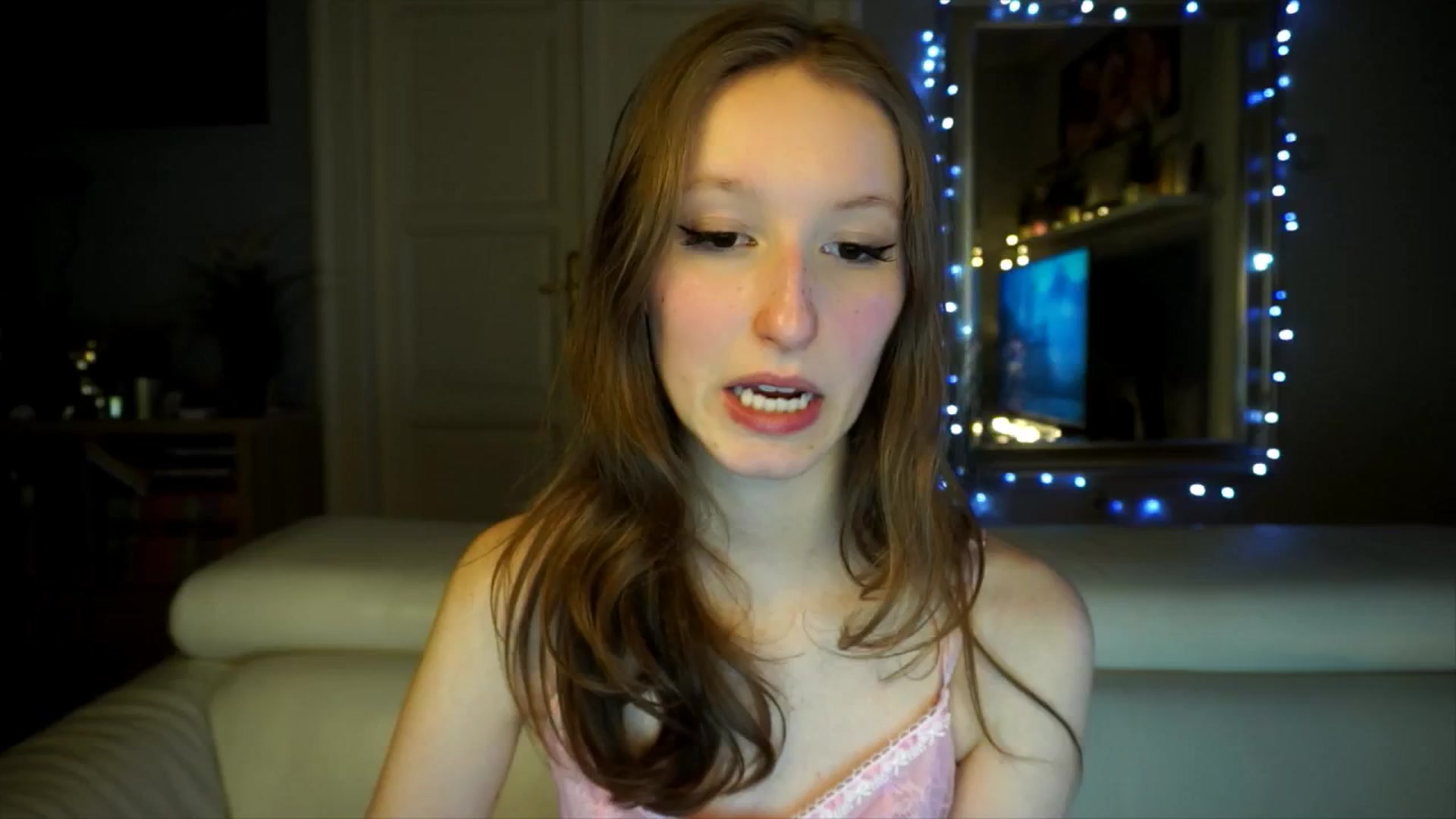 Gallery image thumbnail from Sw33t_g1rl's myfreecams stream on, 02/07/2026, 19:28 image 15 of 20