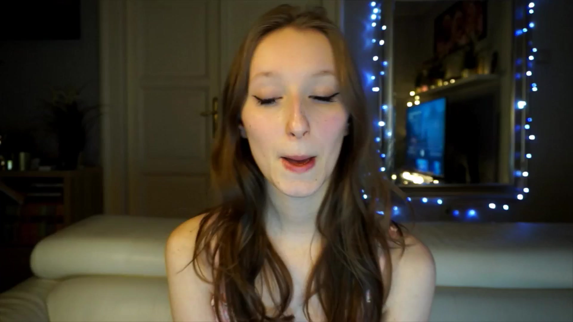 Gallery image thumbnail from Sw33t_g1rl's myfreecams stream on, 02/07/2026, 19:28 image 7 of 20