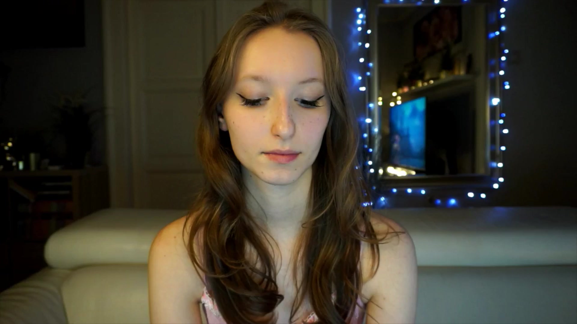 Gallery image thumbnail from Sw33t_g1rl's myfreecams stream on, 02/07/2026, 19:28 image 2 of 20