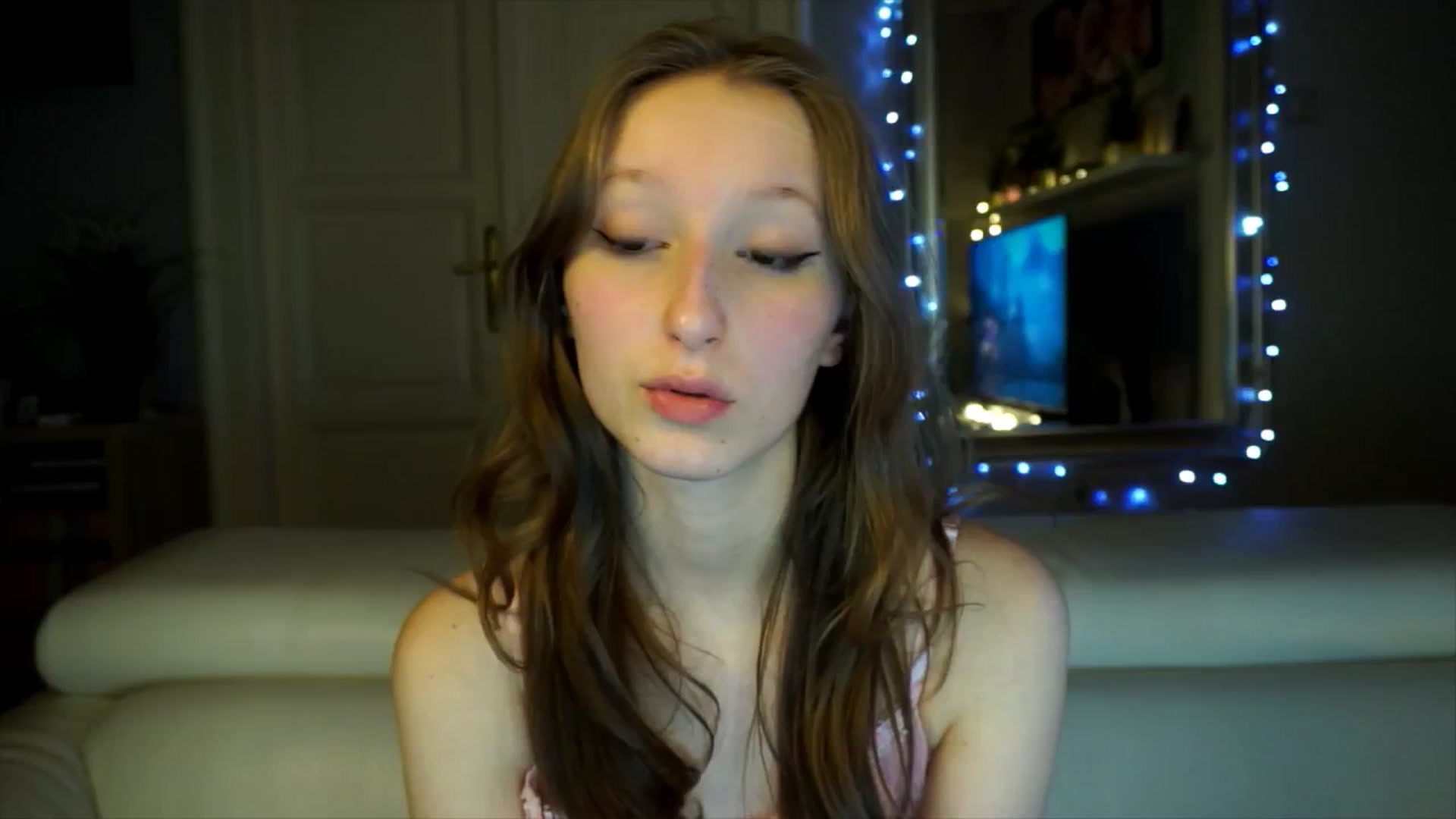 Gallery image thumbnail from Sw33t_g1rl's myfreecams stream on, 02/07/2026, 21:28 image 5 of 20