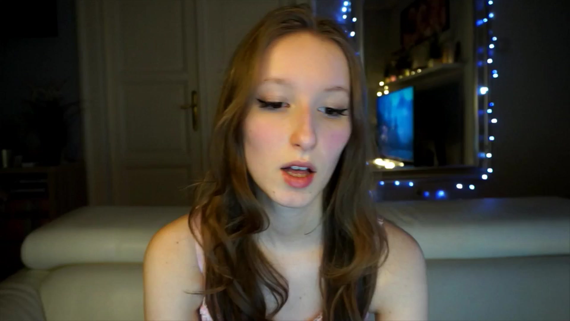 Gallery image thumbnail from Sw33t_g1rl's myfreecams stream on, 02/07/2026, 21:28 image 2 of 20