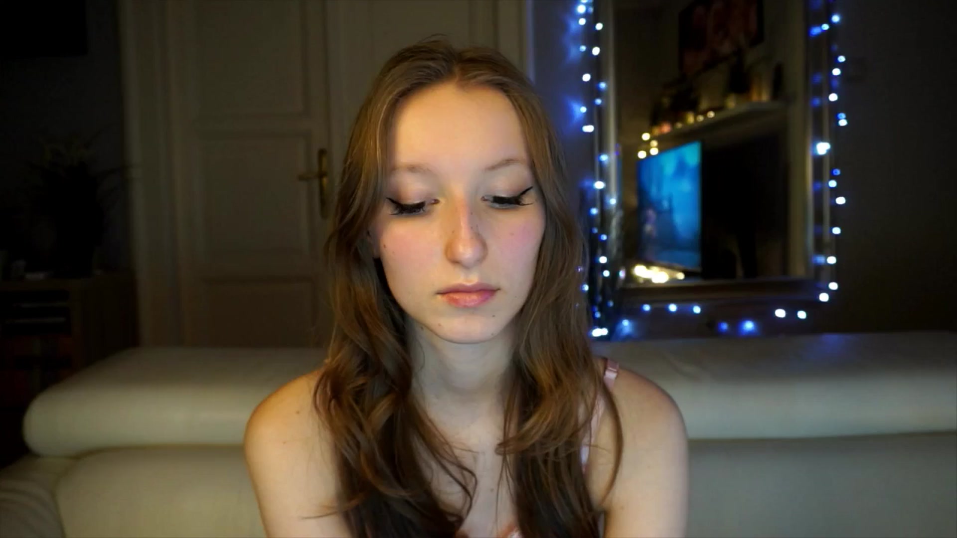 Gallery image thumbnail from Sw33t_g1rl's myfreecams stream on, 02/07/2026, 21:28 image 8 of 20