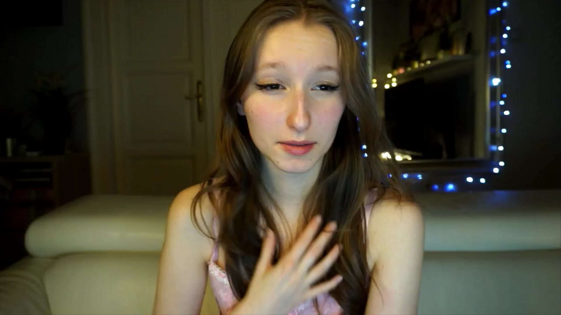 Gallery image thumbnail from Sw33t_g1rl's myfreecams stream on, 02/07/2026, 21:28 image 15 of 20