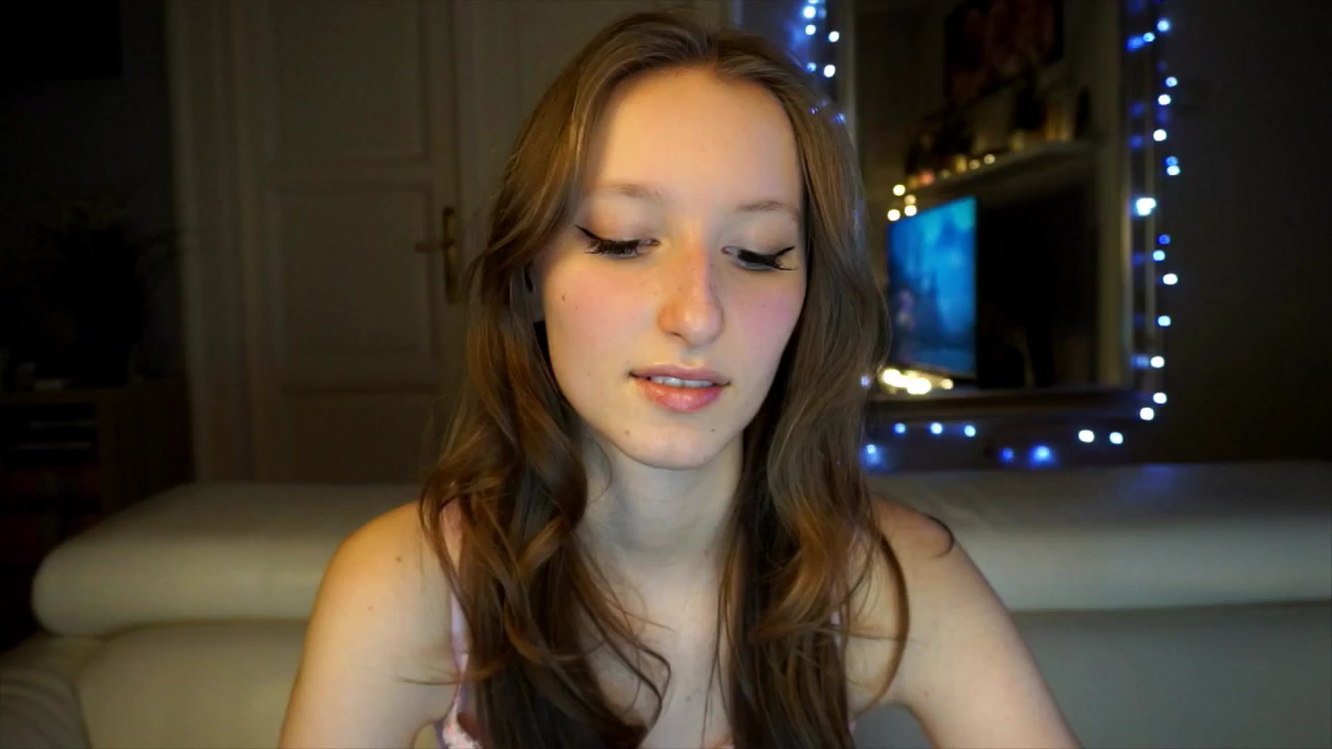 Gallery image thumbnail from Sw33t_g1rl's myfreecams stream on, 02/07/2026, 21:28 image 6 of 20