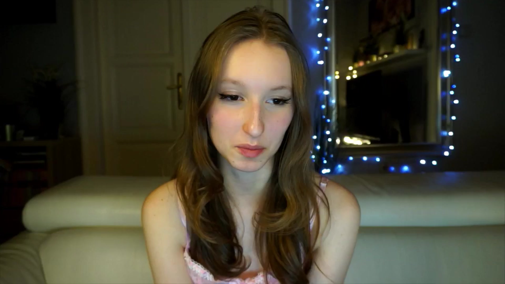 Gallery image thumbnail from Sw33t_g1rl's myfreecams stream on, 02/07/2026, 21:28 image 14 of 20