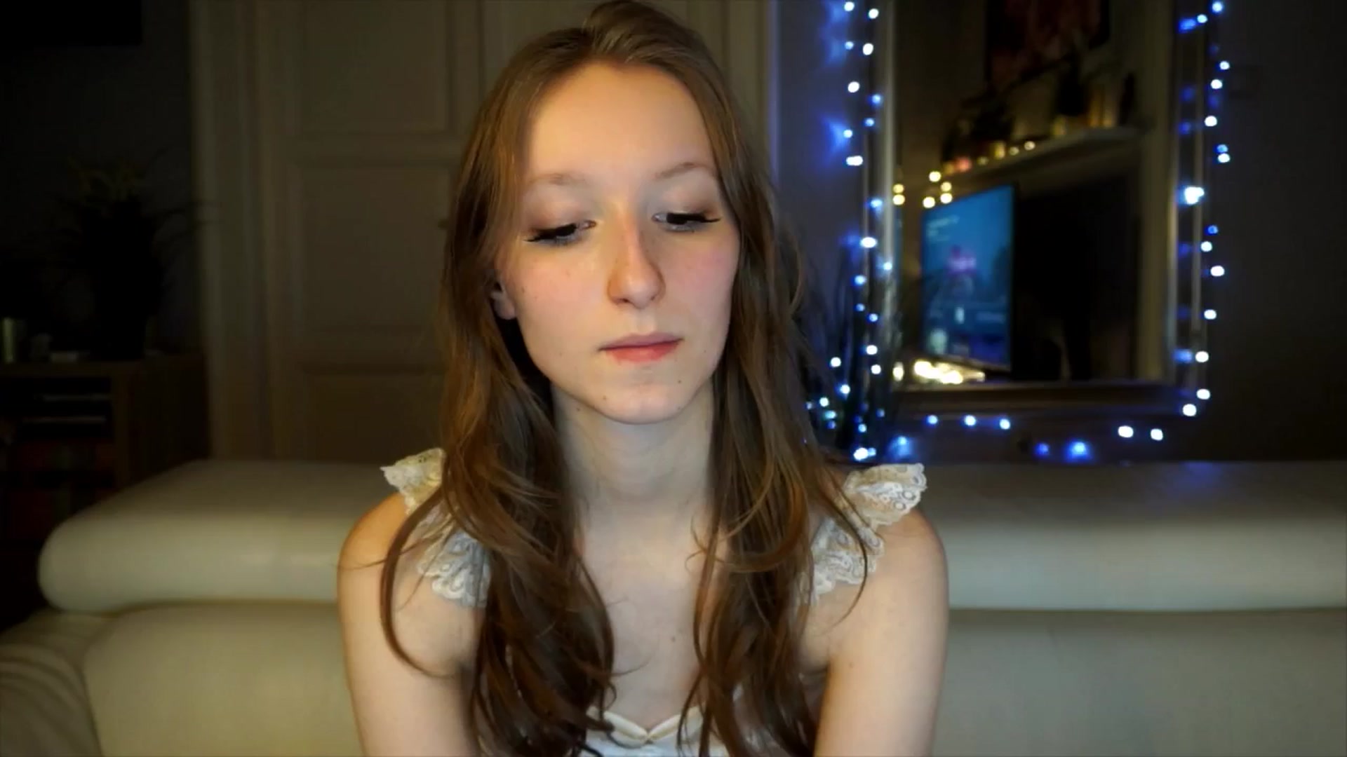 Gallery image thumbnail from Sw33t_g1rl's myfreecams stream on, 02/08/2026, 18:41 image 12 of 20
