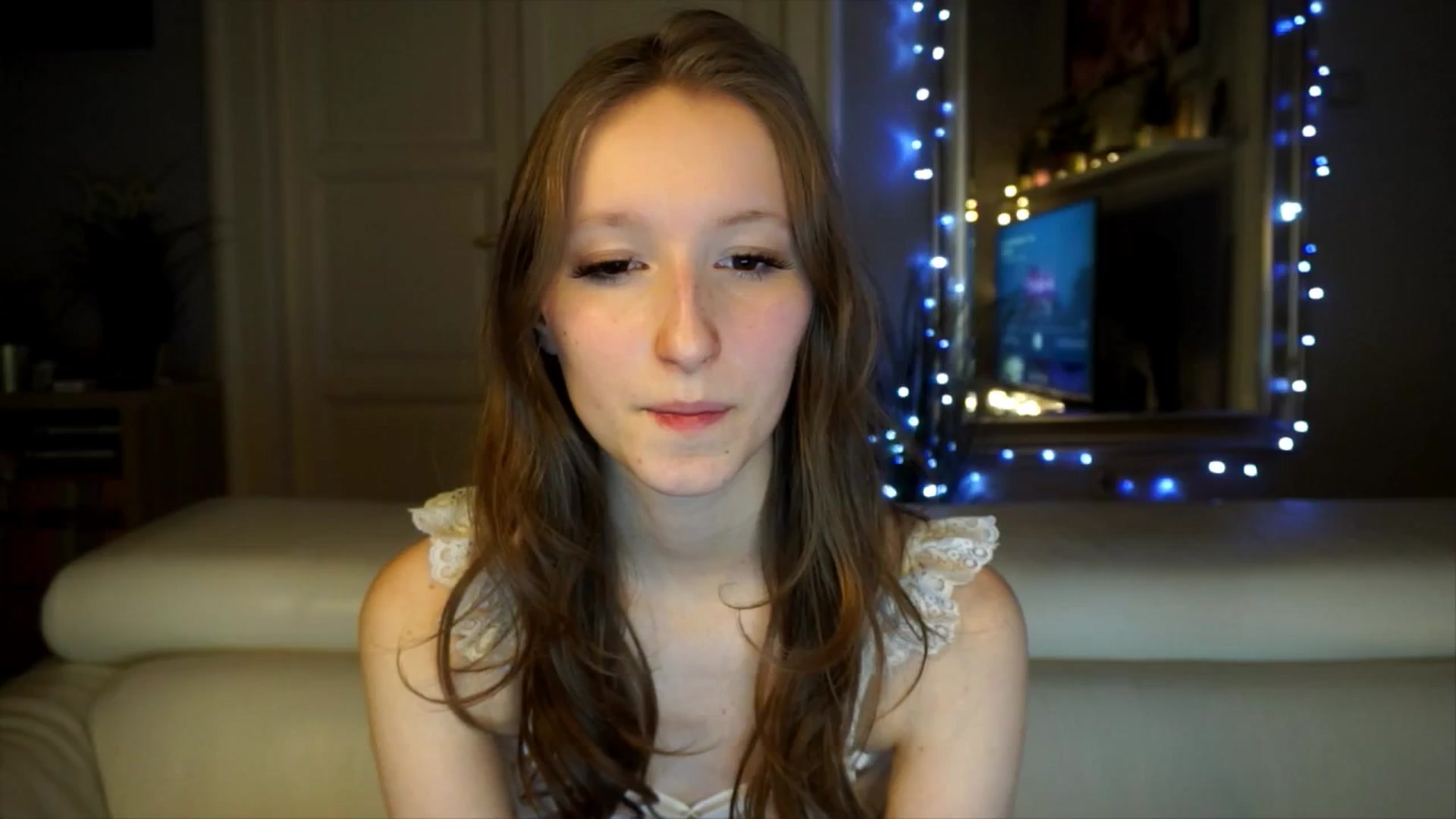 Gallery image thumbnail from Sw33t_g1rl's myfreecams stream on, 02/08/2026, 18:41 image 14 of 20