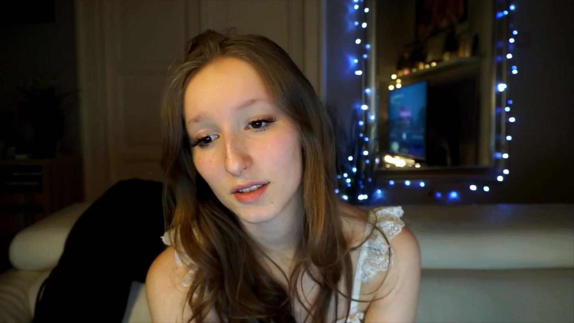Gallery image thumbnail from Sw33t_g1rl's myfreecams stream on, 02/08/2026, 18:41 image 4 of 20