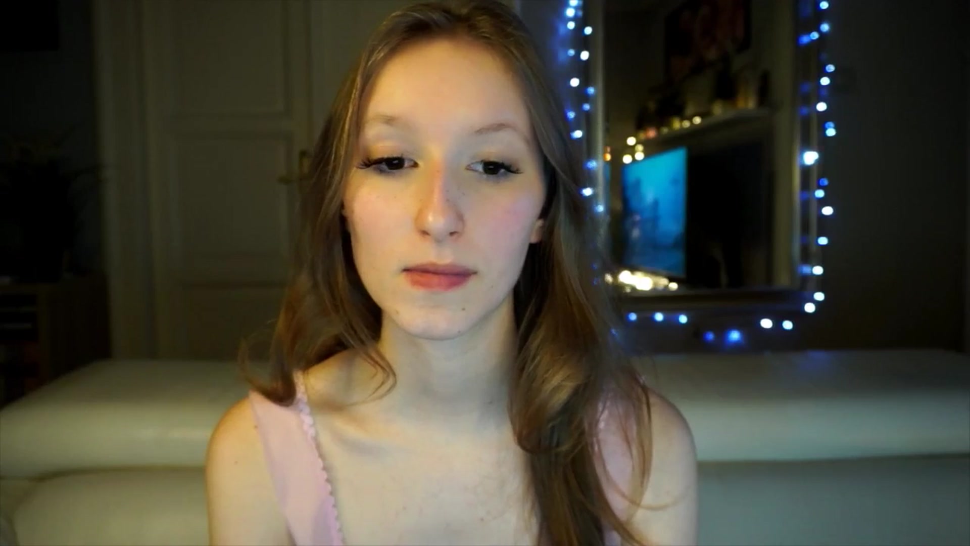 Gallery image thumbnail from Sw33t_g1rl's myfreecams stream on, 02/09/2026, 18:31 image 7 of 20