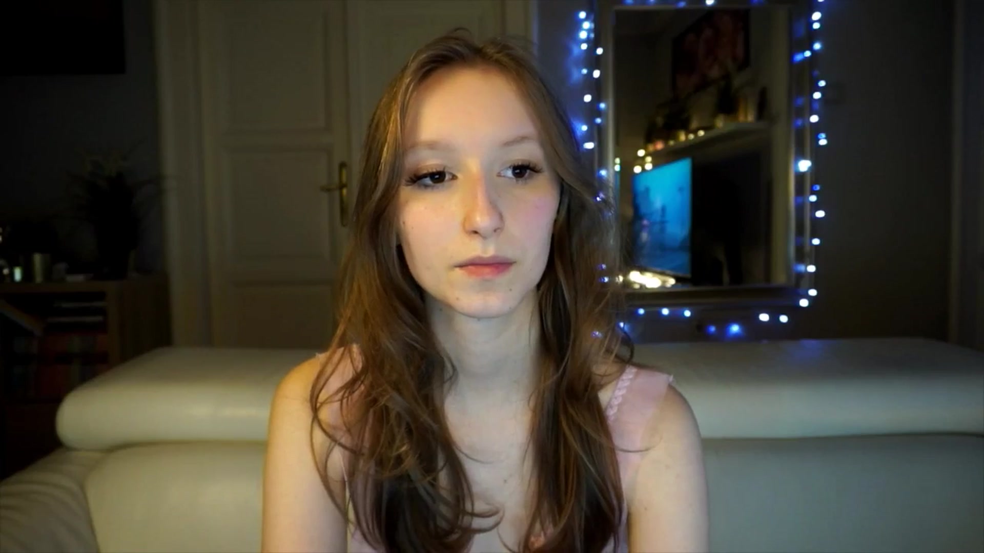 Gallery image thumbnail from Sw33t_g1rl's myfreecams stream on, 02/09/2026, 18:31 image 18 of 20