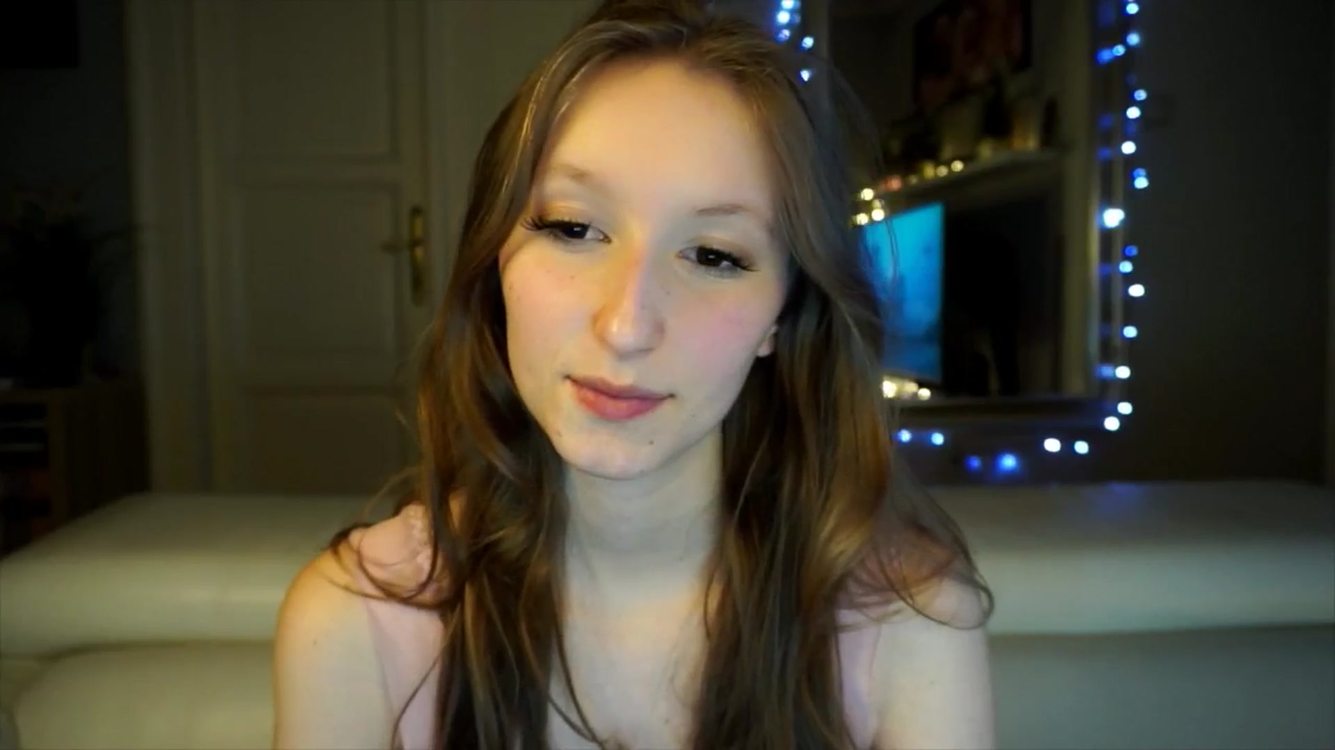 Gallery image thumbnail from Sw33t_g1rl's myfreecams stream on, 02/09/2026, 18:31 image 8 of 20