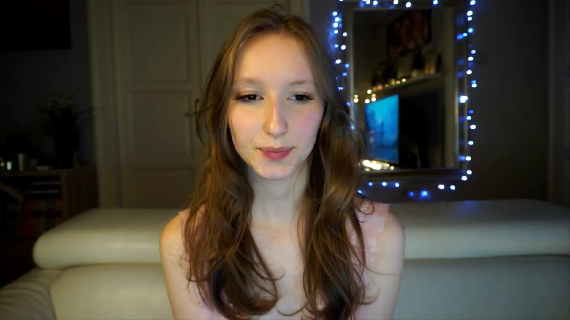 Gallery image thumbnail from Sw33t_g1rl's myfreecams stream on, 02/09/2026, 18:31 image 16 of 20