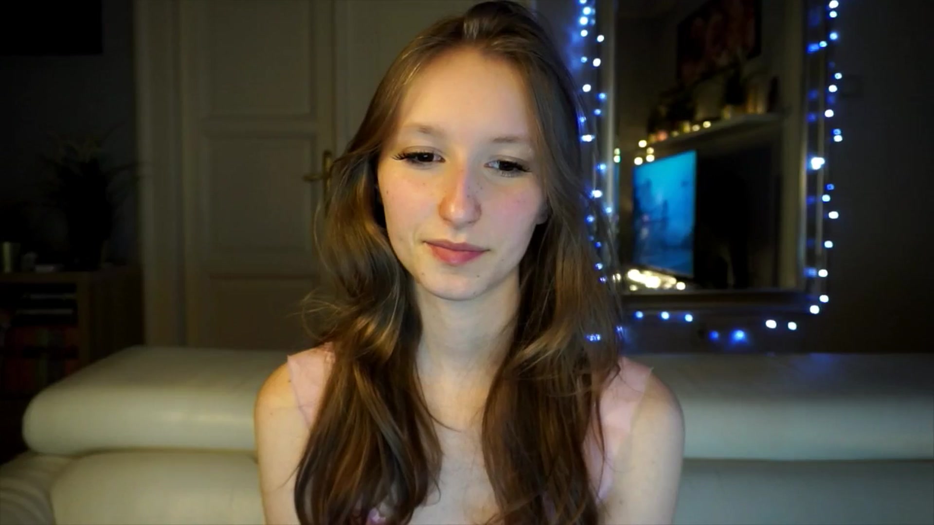 Gallery image thumbnail from Sw33t_g1rl's myfreecams stream on, 02/09/2026, 18:31 image 12 of 20