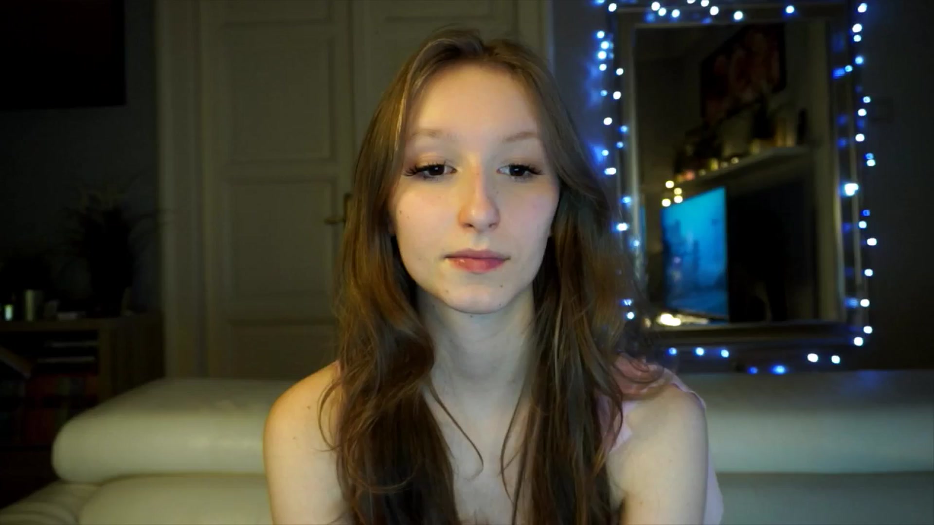 Gallery image thumbnail from Sw33t_g1rl's myfreecams stream on, 02/09/2026, 19:55 image 10 of 20