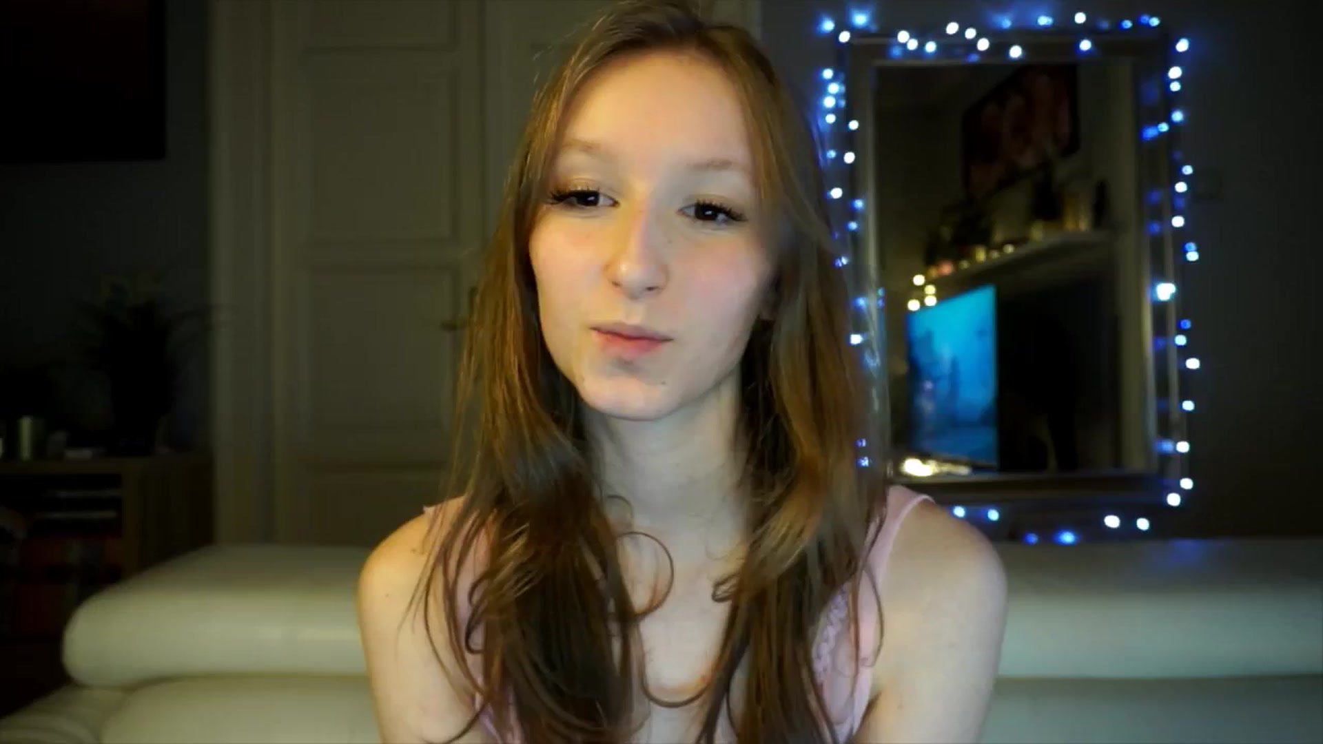 Gallery image thumbnail from Sw33t_g1rl's myfreecams stream on, 02/09/2026, 19:55 image 3 of 20
