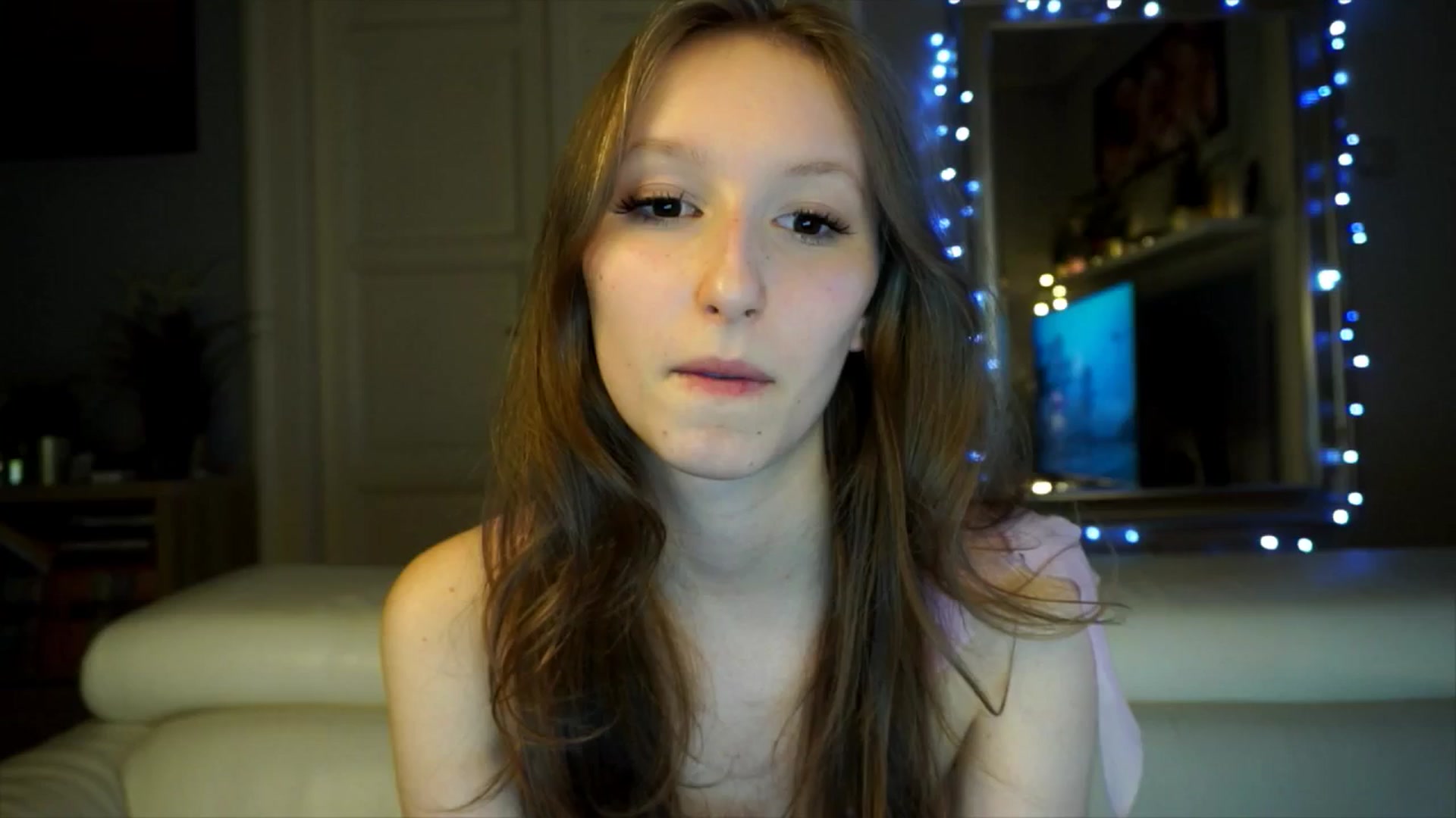Gallery image thumbnail from Sw33t_g1rl's myfreecams stream on, 02/09/2026, 19:55 image 15 of 20