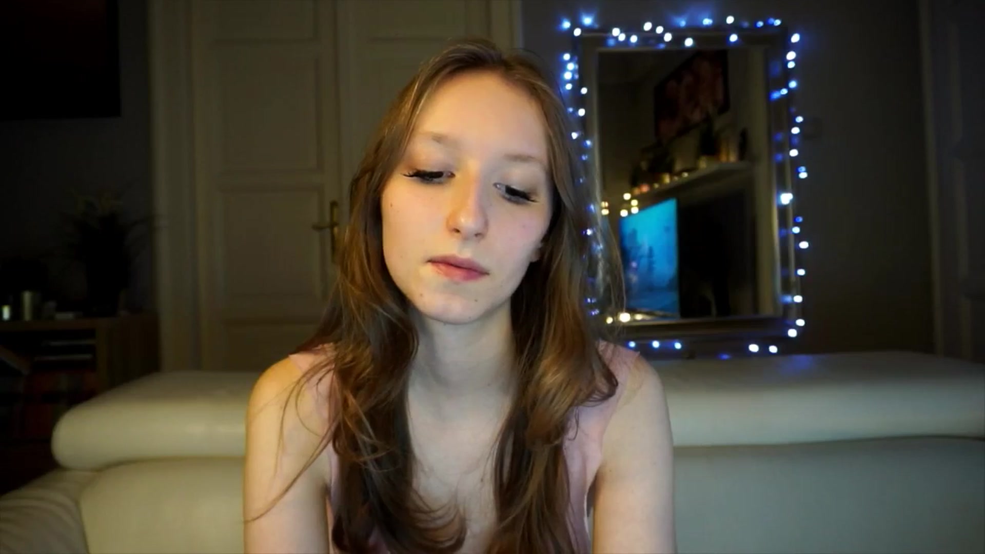 Gallery image thumbnail from Sw33t_g1rl's myfreecams stream on, 02/09/2026, 21:11 image 12 of 20