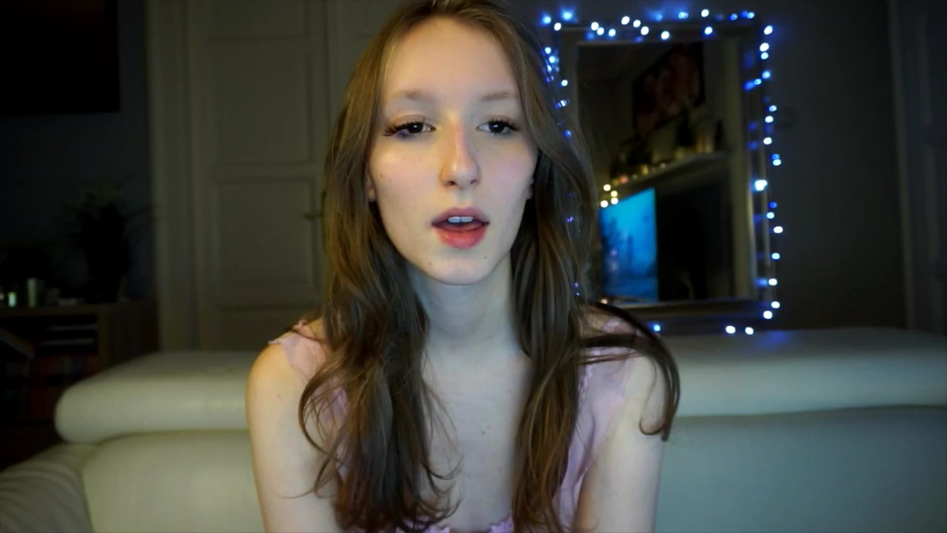 Gallery image thumbnail from Sw33t_g1rl's myfreecams stream on, 02/09/2026, 21:11 image 2 of 20