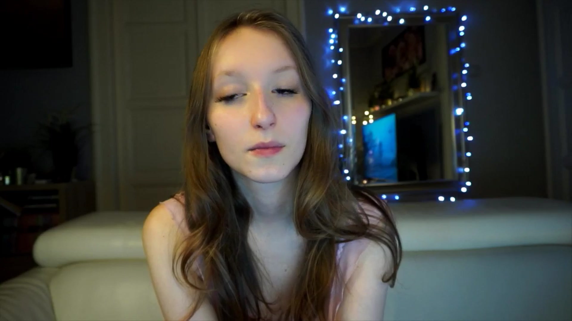 Gallery image thumbnail from Sw33t_g1rl's myfreecams stream on, 02/09/2026, 21:11 image 3 of 20