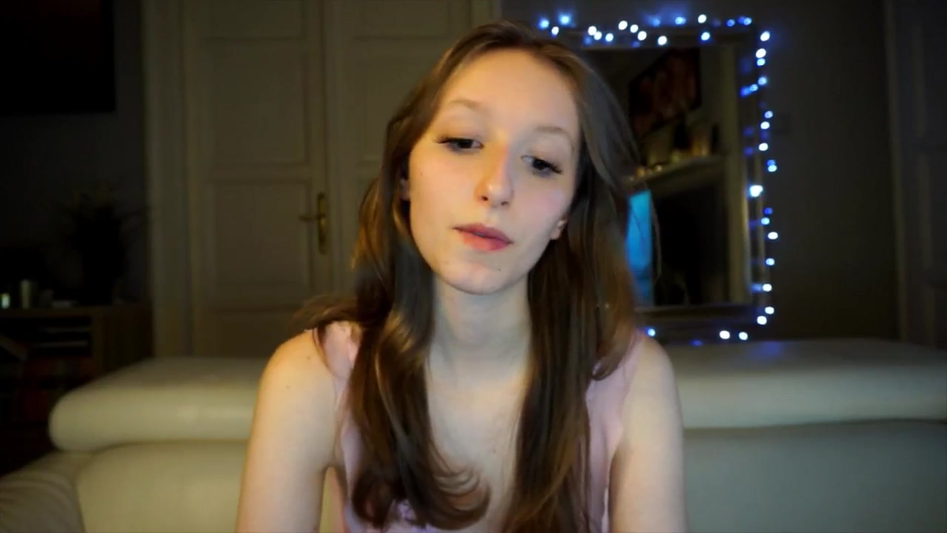Gallery image thumbnail from Sw33t_g1rl's myfreecams stream on, 02/09/2026, 21:11 image 10 of 20