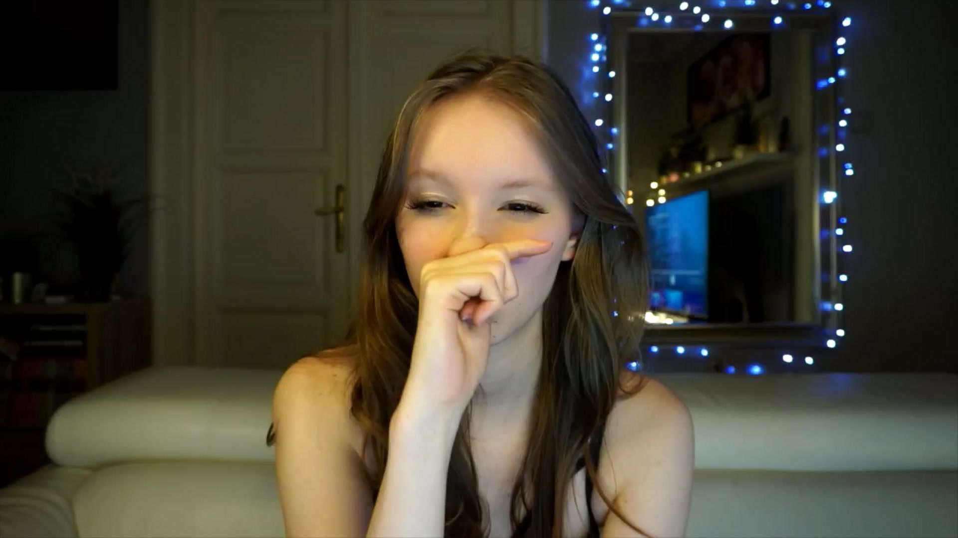 Gallery image thumbnail from Sw33t_g1rl's myfreecams stream on, 02/10/2026, 18:05 image 18 of 20