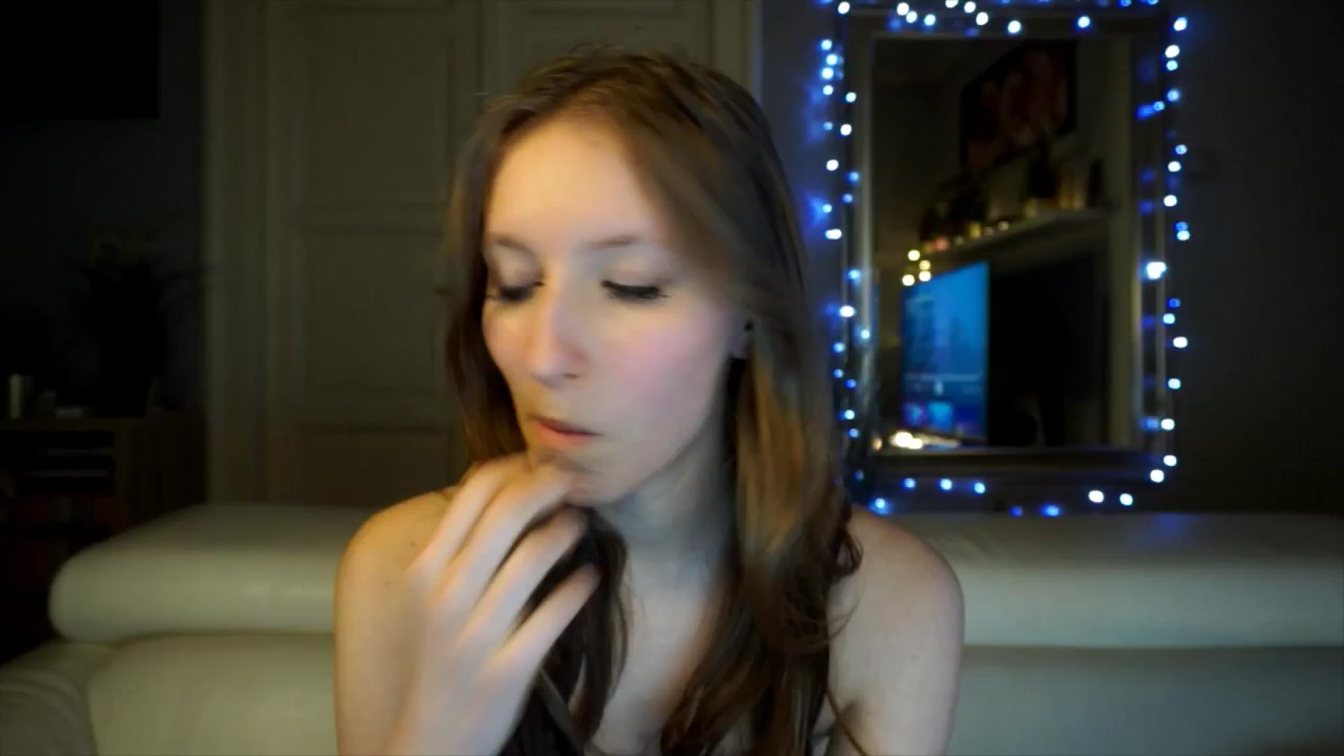 Gallery image thumbnail from Sw33t_g1rl's myfreecams stream on, 02/10/2026, 18:05 image 12 of 20