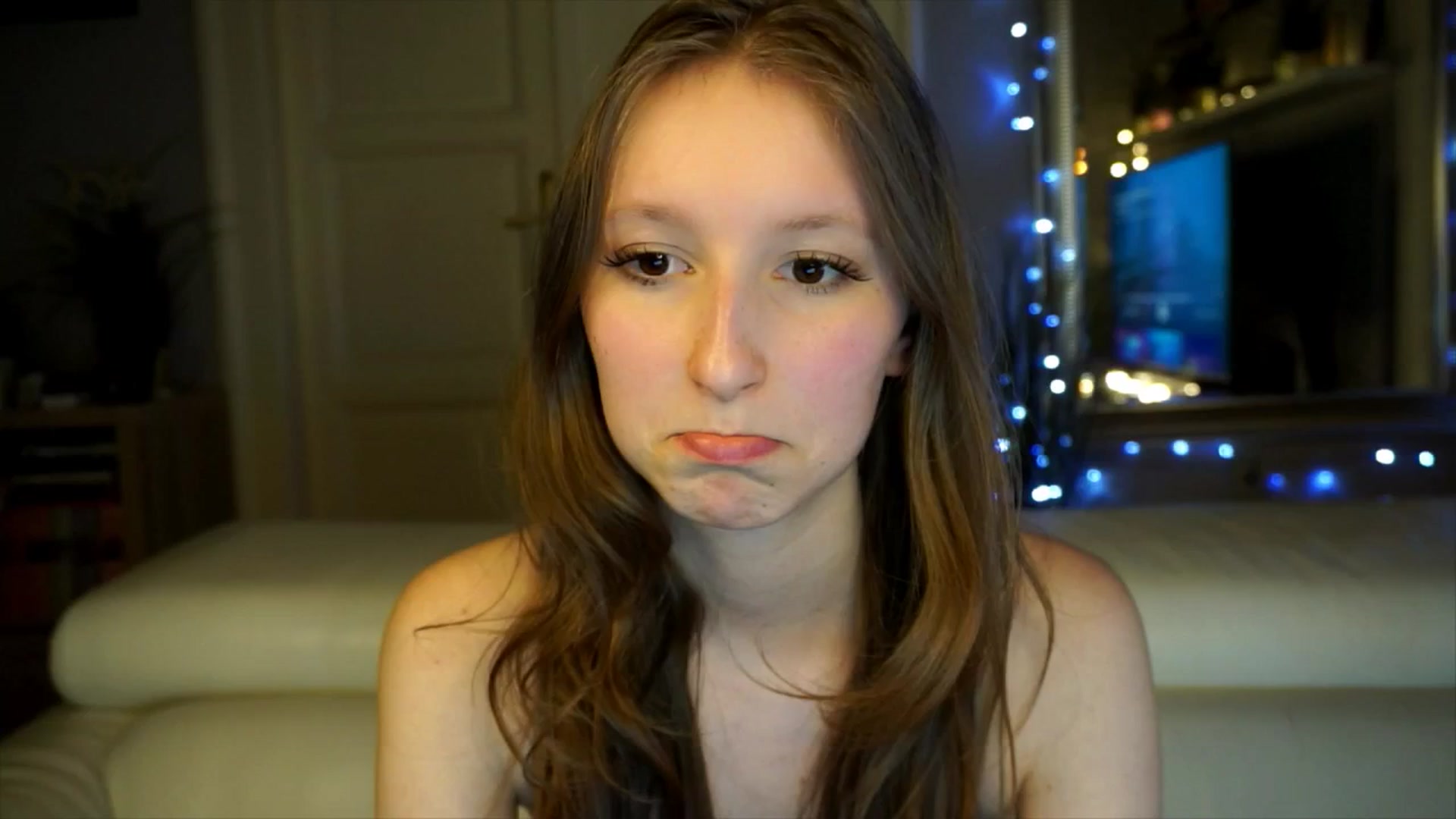 Gallery image thumbnail from Sw33t_g1rl's myfreecams stream on, 02/10/2026, 19:11 image 17 of 20