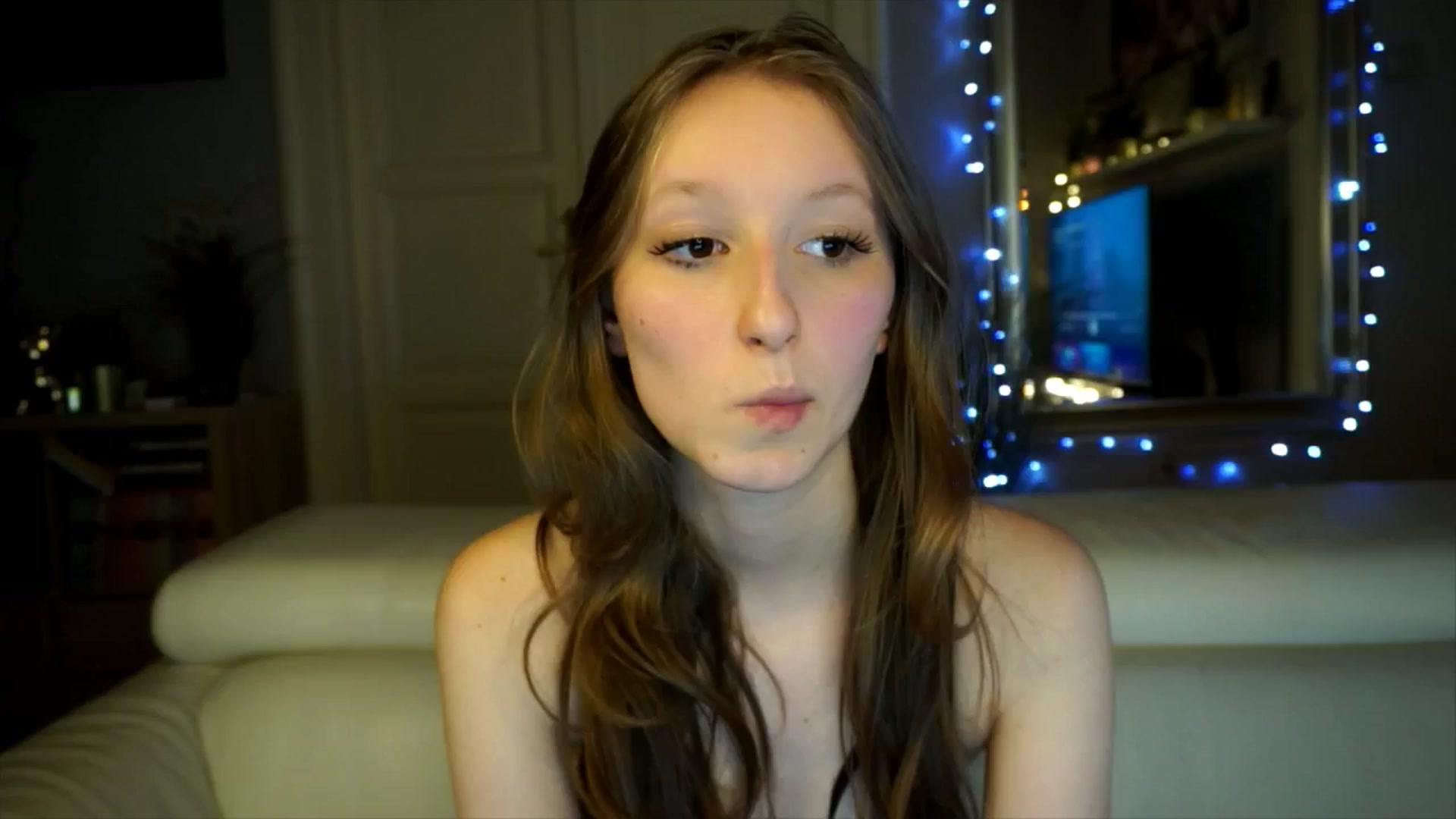 Gallery image thumbnail from Sw33t_g1rl's myfreecams stream on, 02/10/2026, 19:11 image 6 of 20