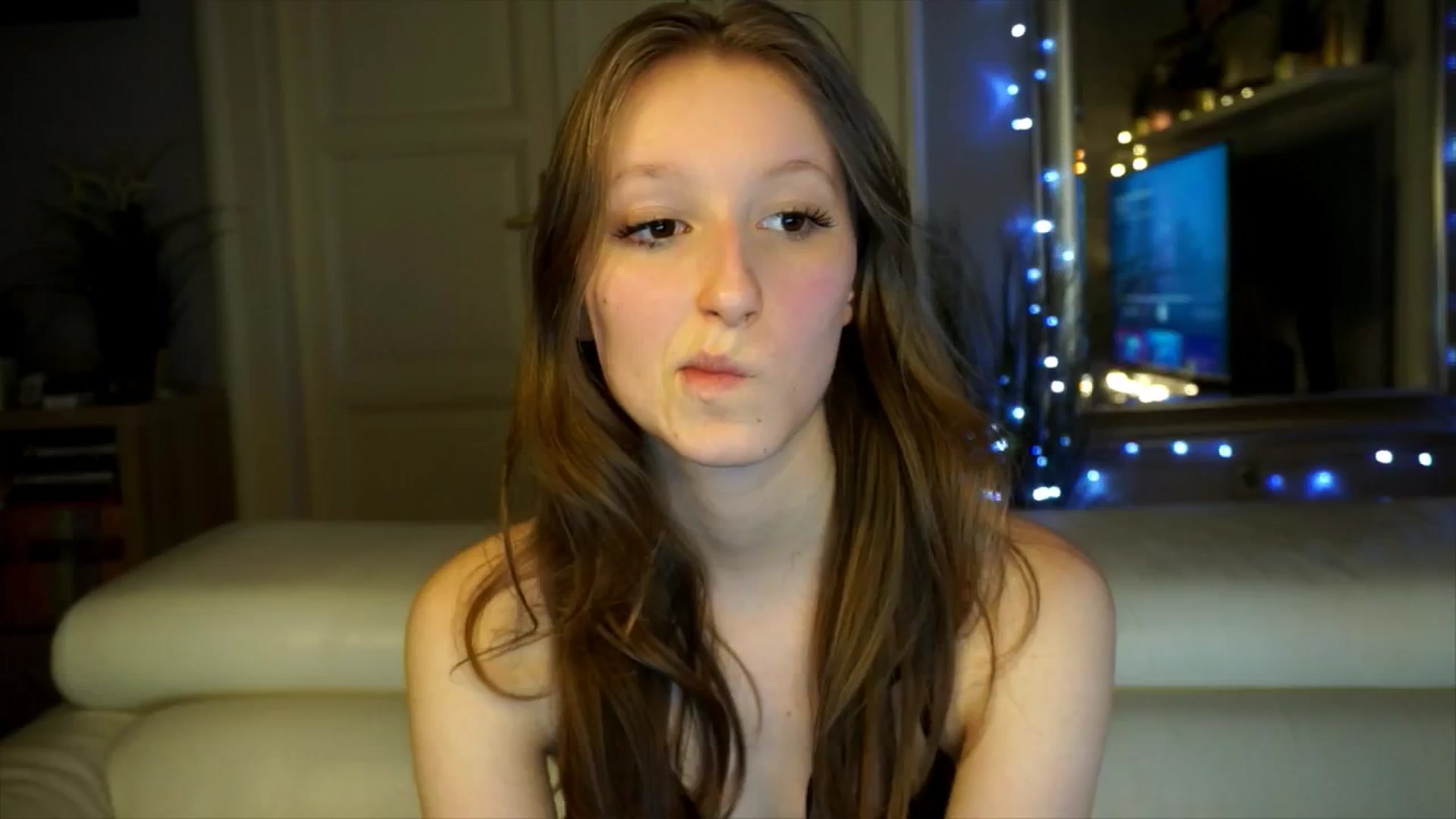 Gallery image thumbnail from Sw33t_g1rl's myfreecams stream on, 02/10/2026, 19:11 image 12 of 20