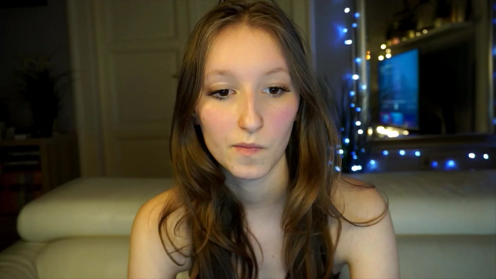 Gallery image thumbnail from Sw33t_g1rl's myfreecams stream on, 02/10/2026, 19:11 image 14 of 20